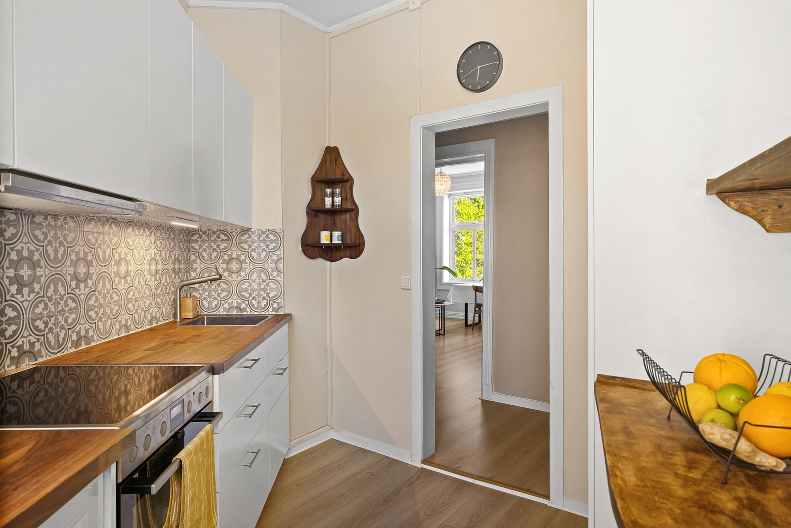 Alle hvitevarer på kjøkkenet medfølger. Galleribilde