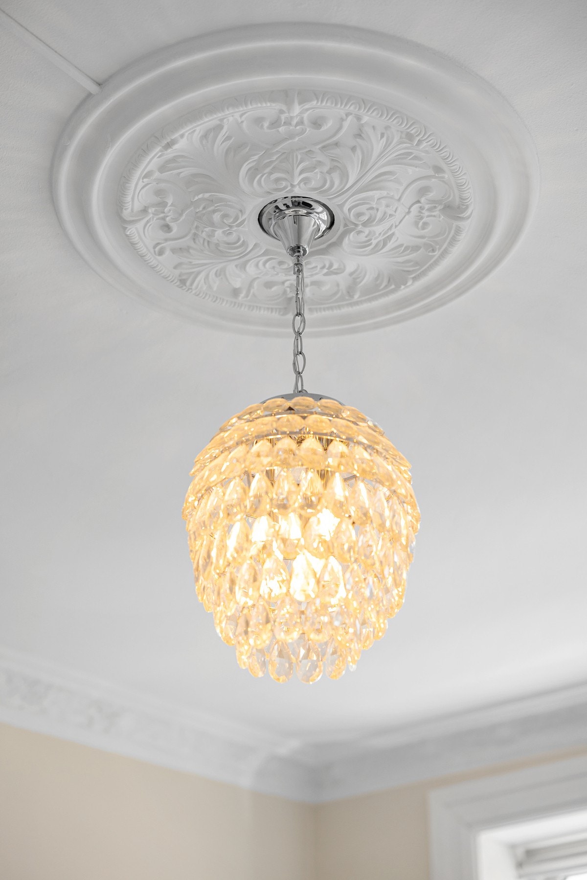 Legg merke til de lekre, klassiske detaljene i leiligheten! Galleribilde