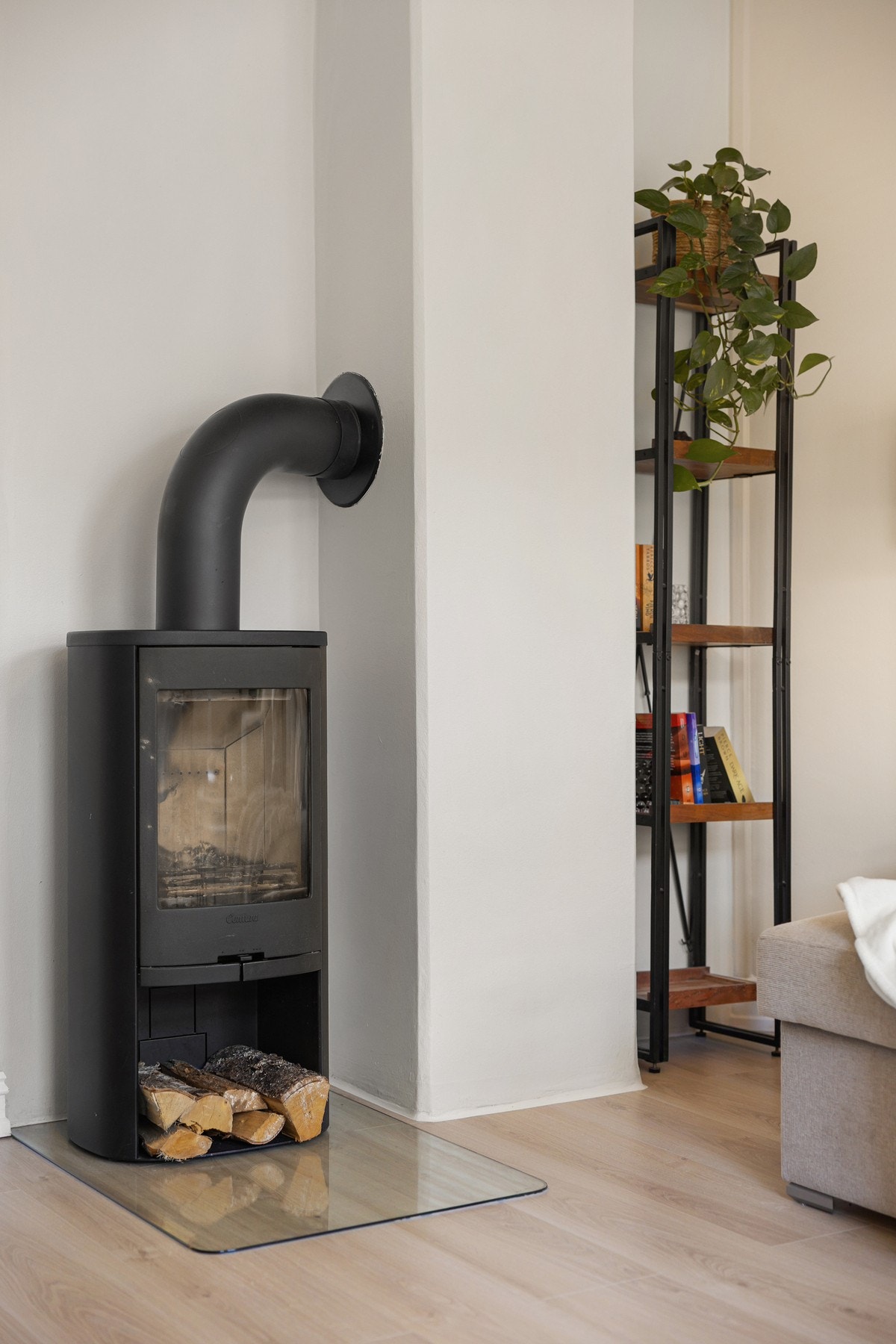 Hyggelig peis for kalde vinterkvelder. Galleribilde