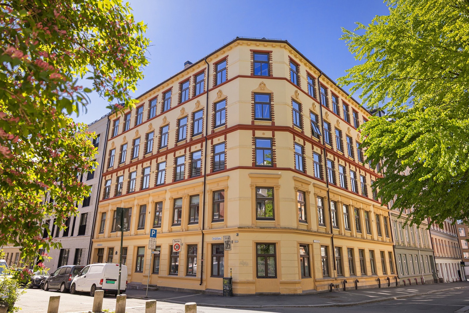 Fasade. Sentral og attraktiv beliggenhet. Galleribilde