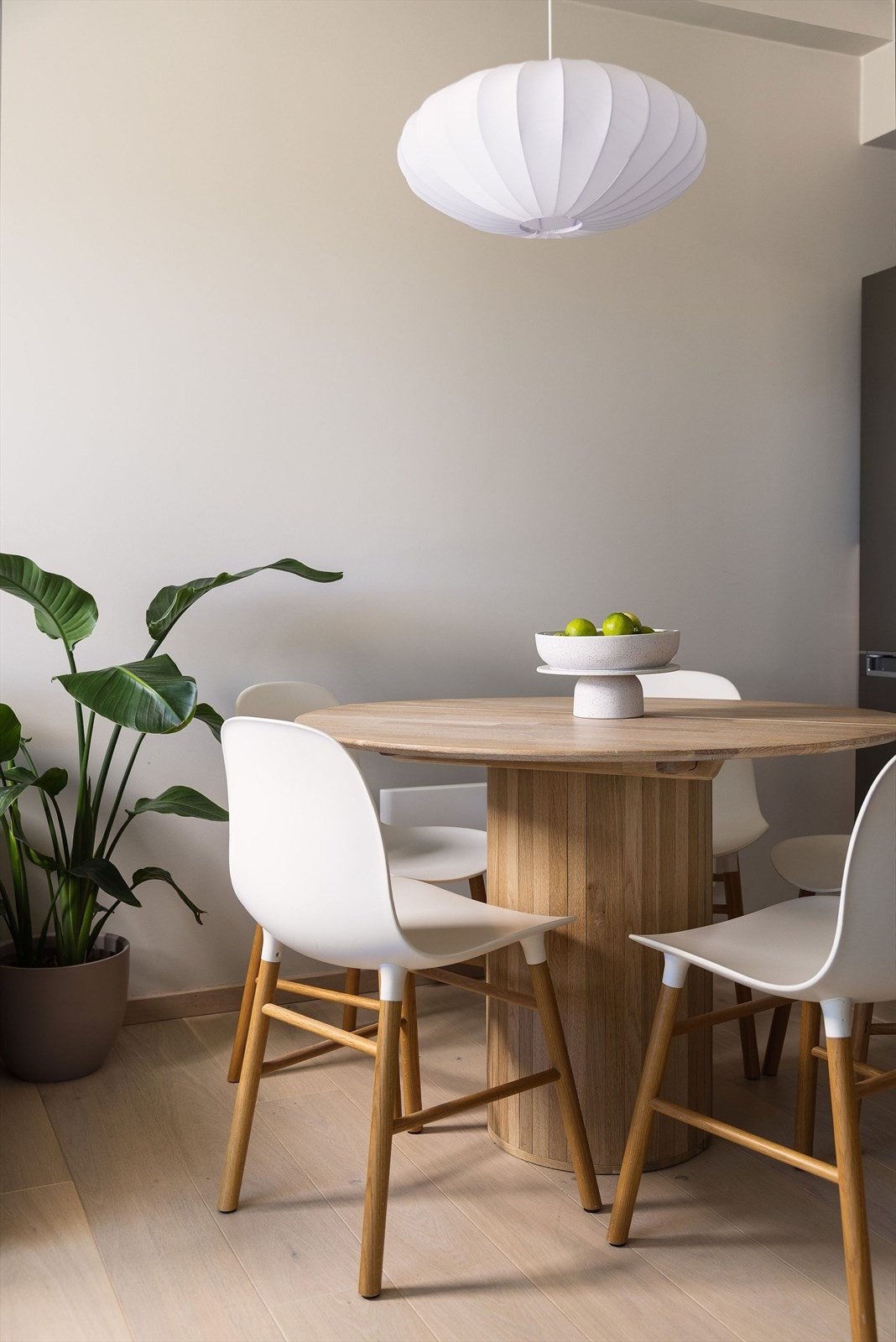 God plass til spisebord med plass til 4 Galleribilde