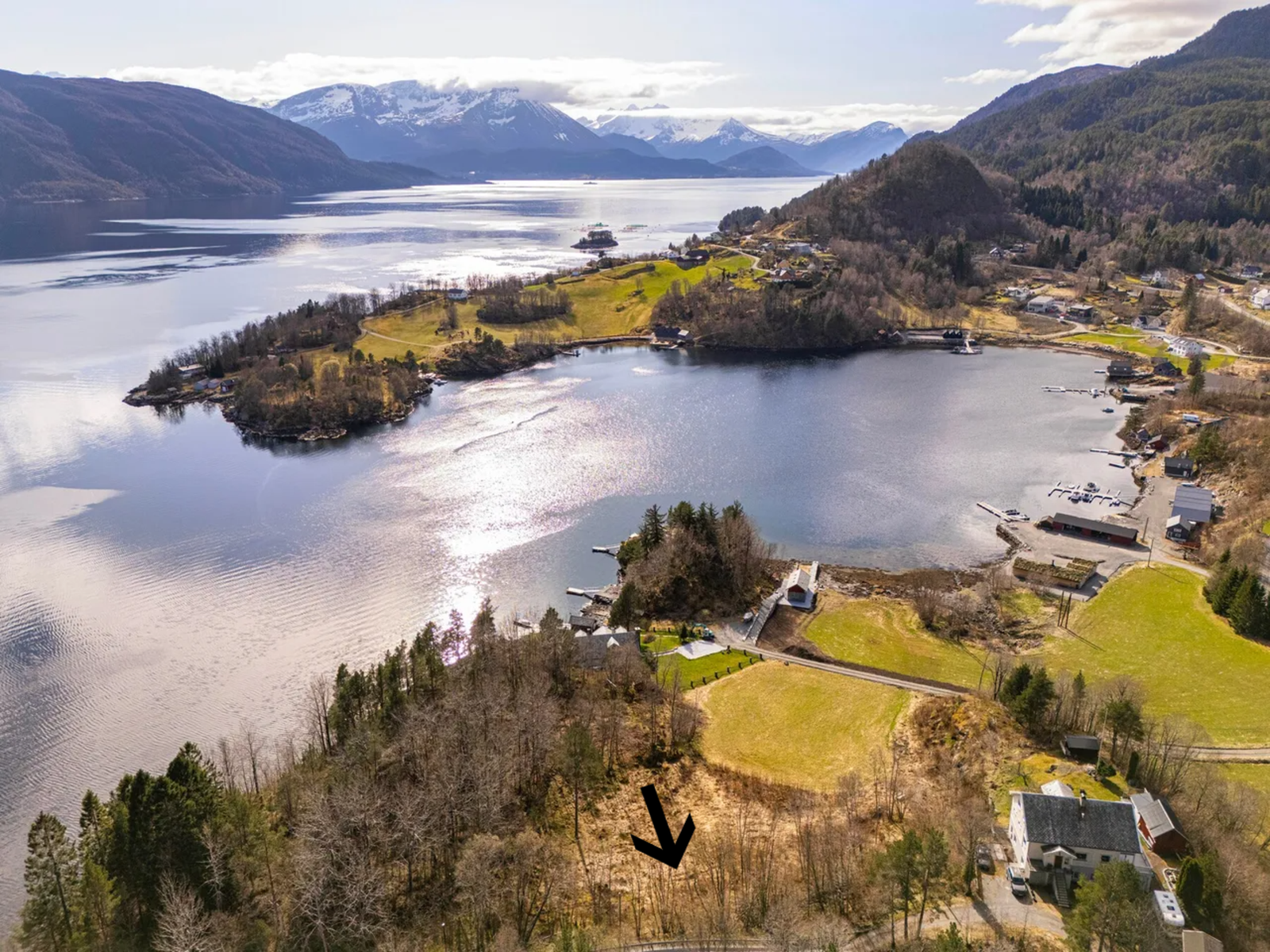 EiendomsMegler 1 har gleden av å presentere denne flotte fritidstomta på Glomset! Galleribilde