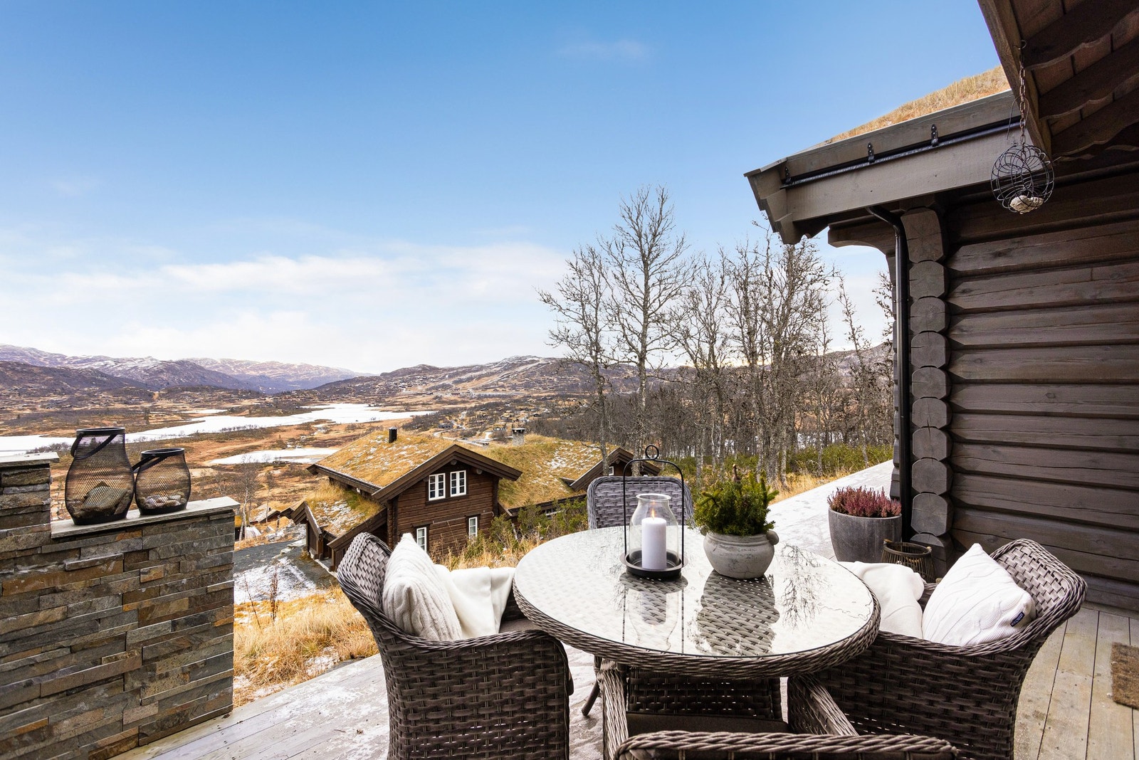 Fantastisk beliggenhet med utsikt over Uvatn, Bossnuten, Killingnuten og Gaustatoppen Galleribilde