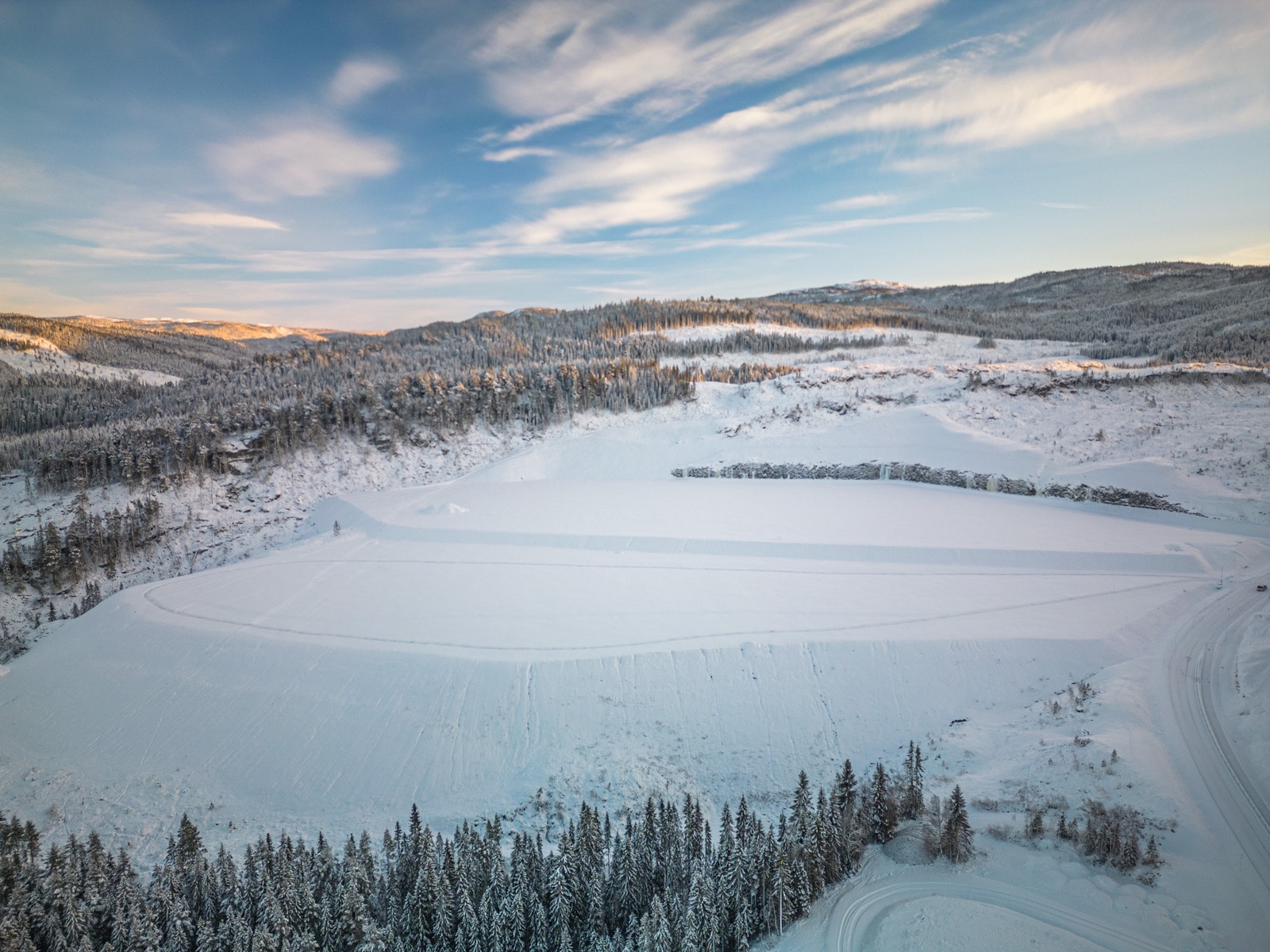 Støren Sør - 85 mål ferdig regulert og opparbeidet næringsareal bygd på fjell. Galleribilde