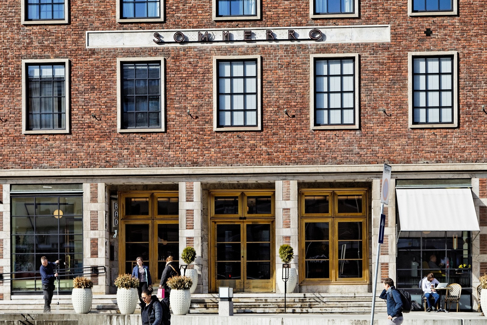 Kort vei til Sommerro hotell - Ekspedisjonshallen er ditt lokale brasseri på Frogner, hvor du kan nyte klassiske favoritter hele dagen. Galleribilde