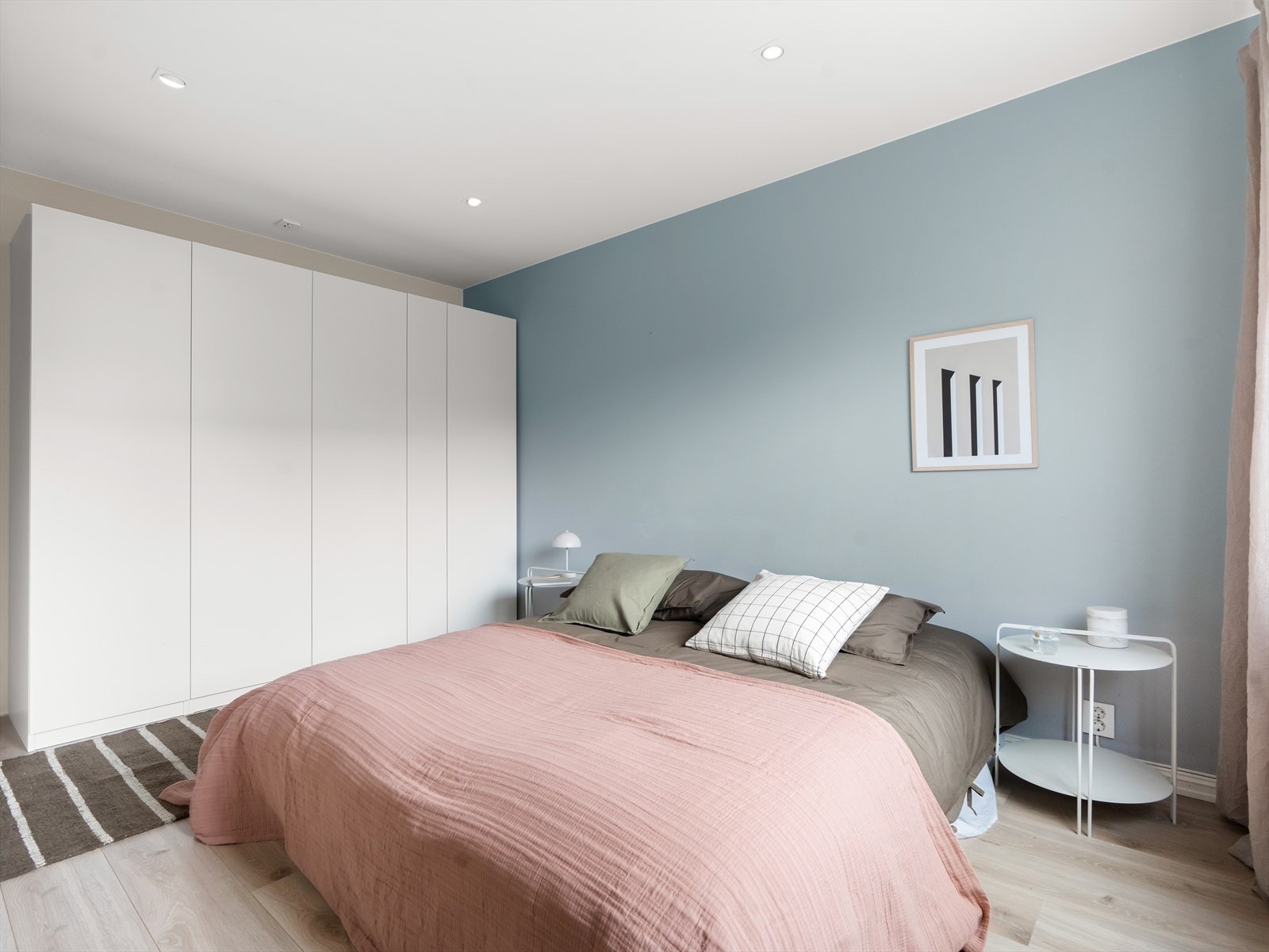 Soverom med plass til garderobe. Galleribilde