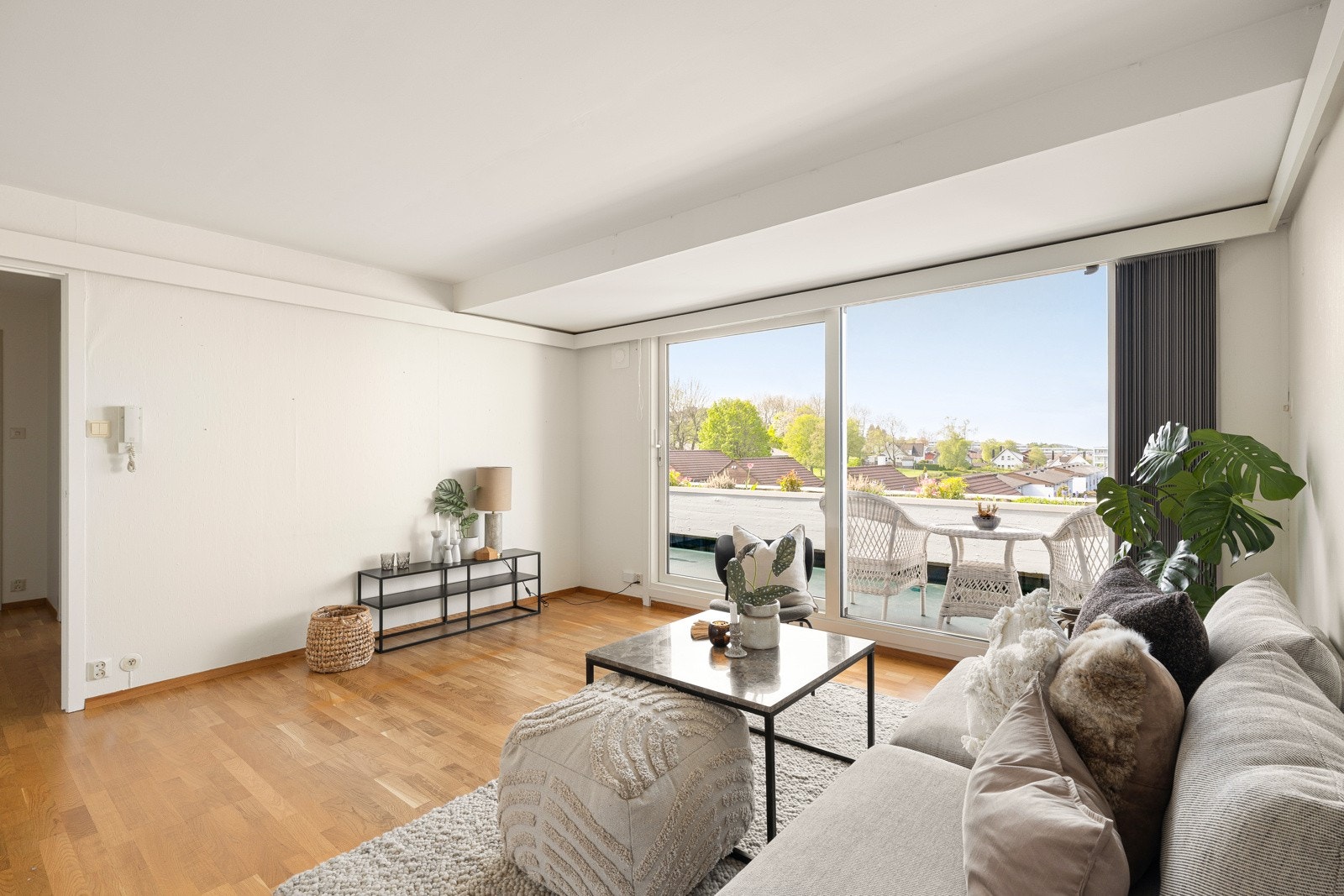 Leiligheten ligger i 4.etasje med nydelig utsikt og gode solforhold. Galleribilde