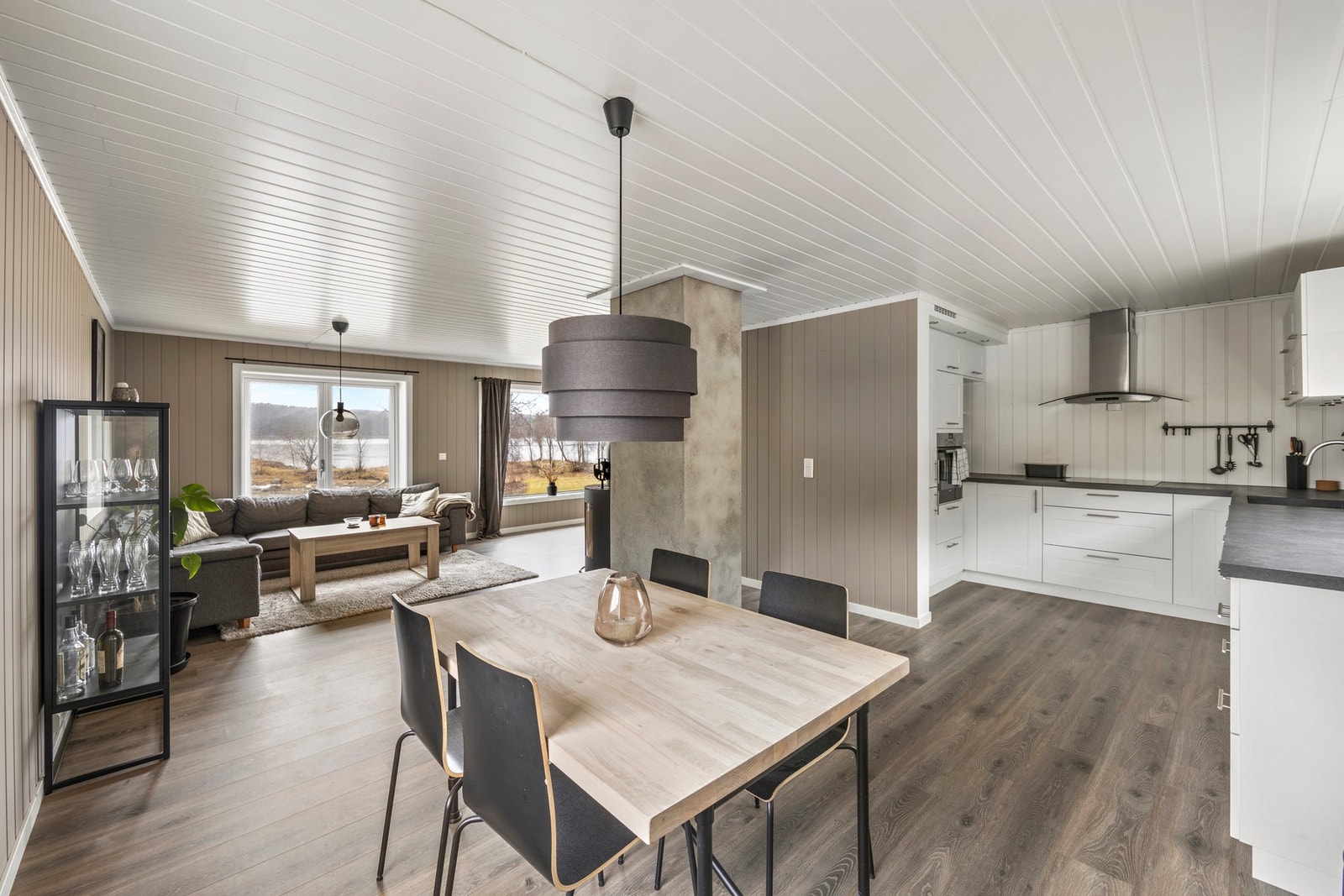 Stue og kjøkken - 45 kvm. Galleribilde