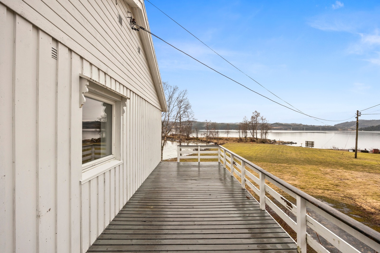 Fra stuen er det utgang til terrasse på 28 kvm. Galleribilde