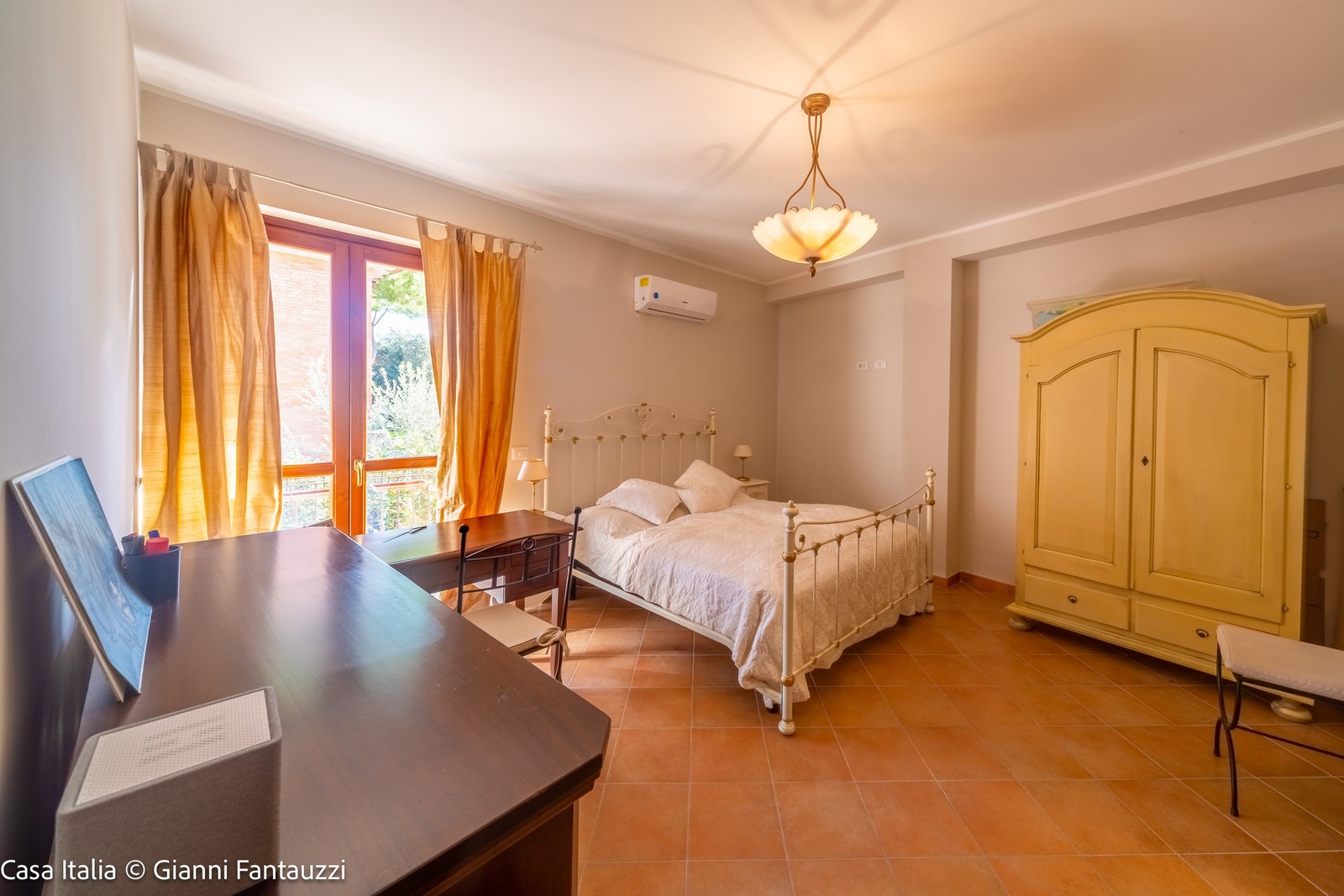 Master bedroom med utgang til egen balkong. Galleribilde