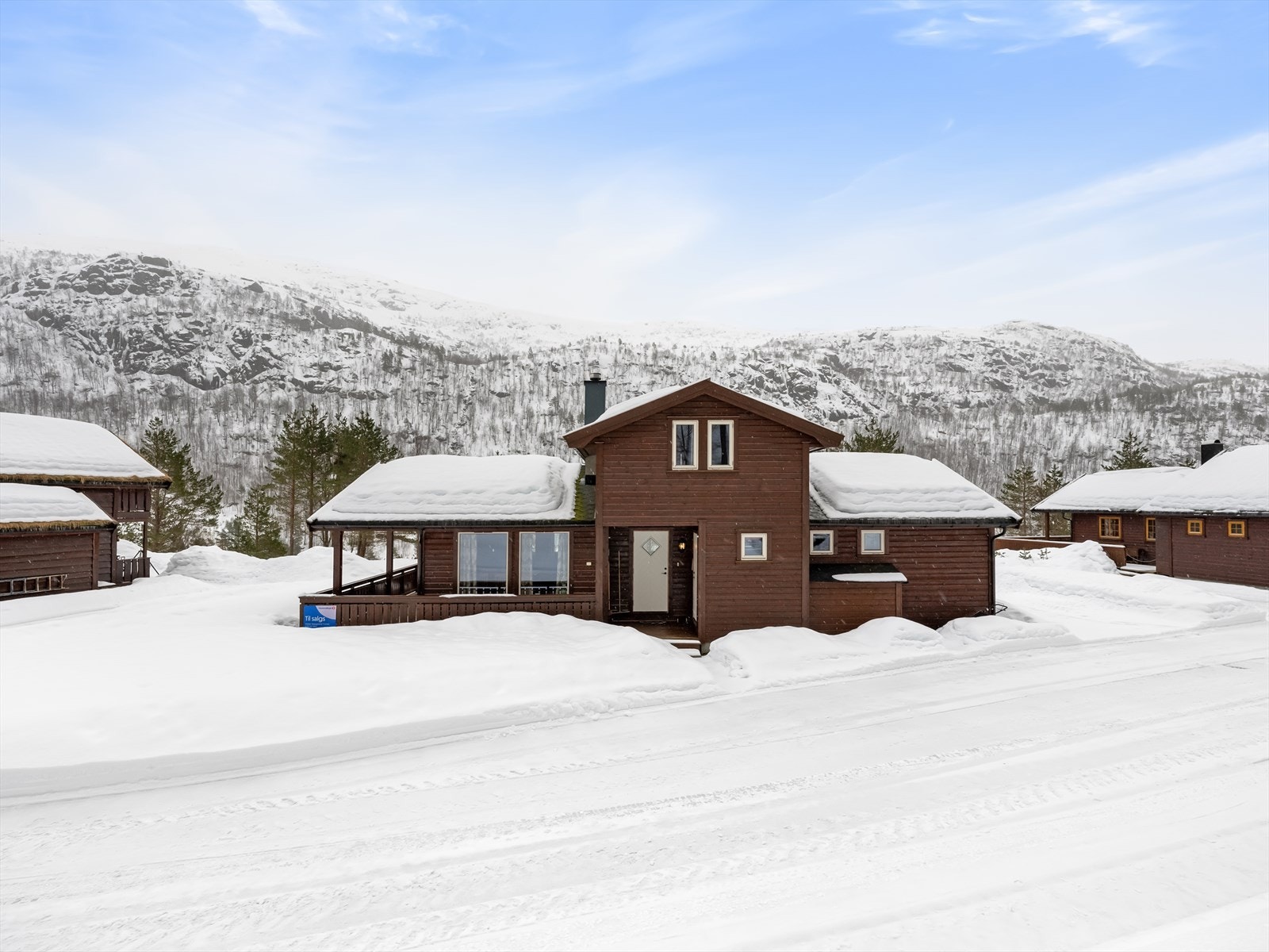 Feltet ligger i et snørikt område med lett adkomst til flott høyfjellsområde. Galleribilde