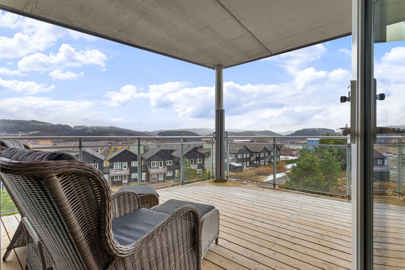 Leiligheten er fra 2021 og holder en høy standard. Takstmann har gitt TG 0/1 på ALLE punkt i rapporten. Galleribilde