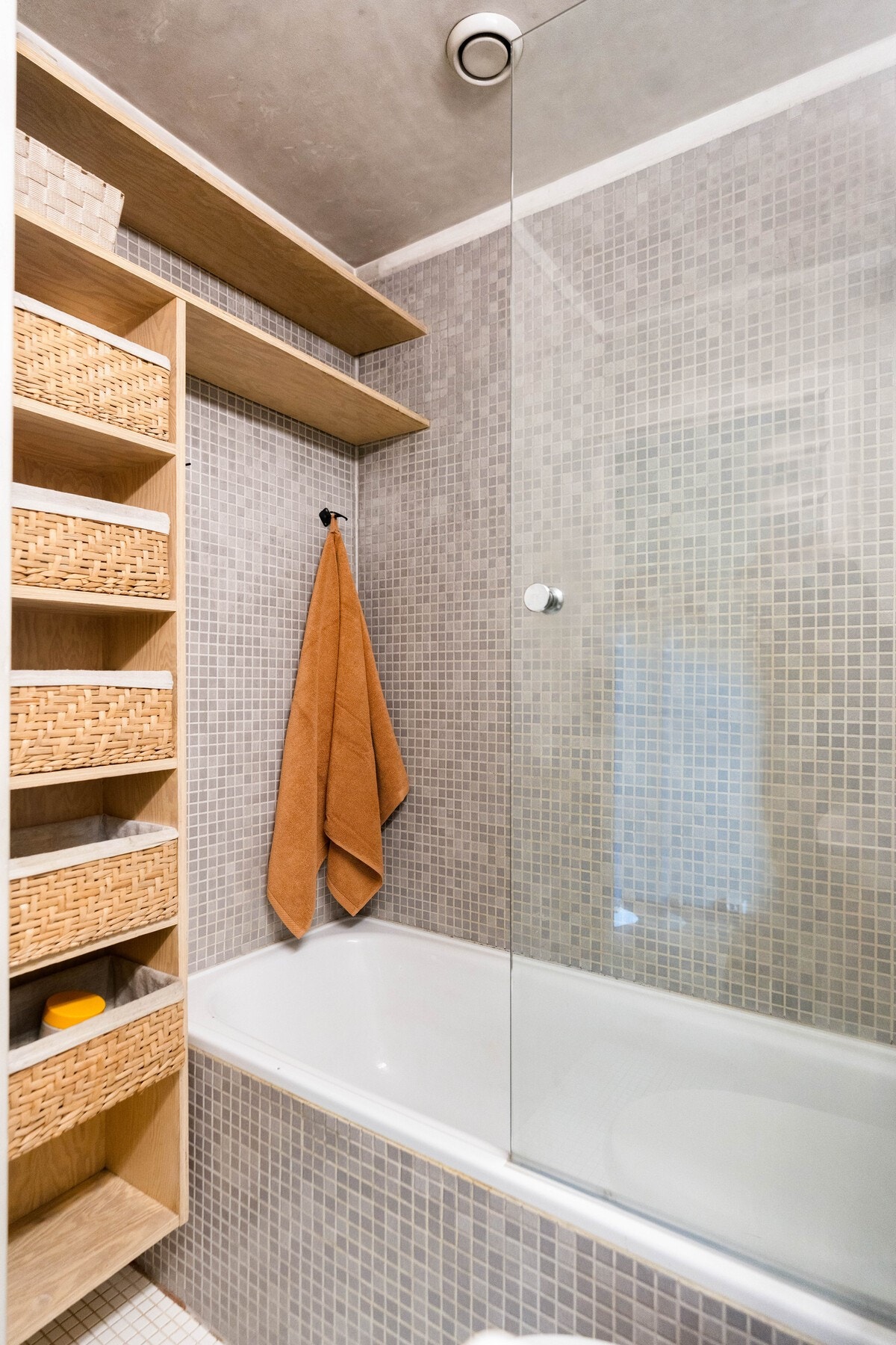 Badet har gulvvarme som gir ekstra komfort. Galleribilde