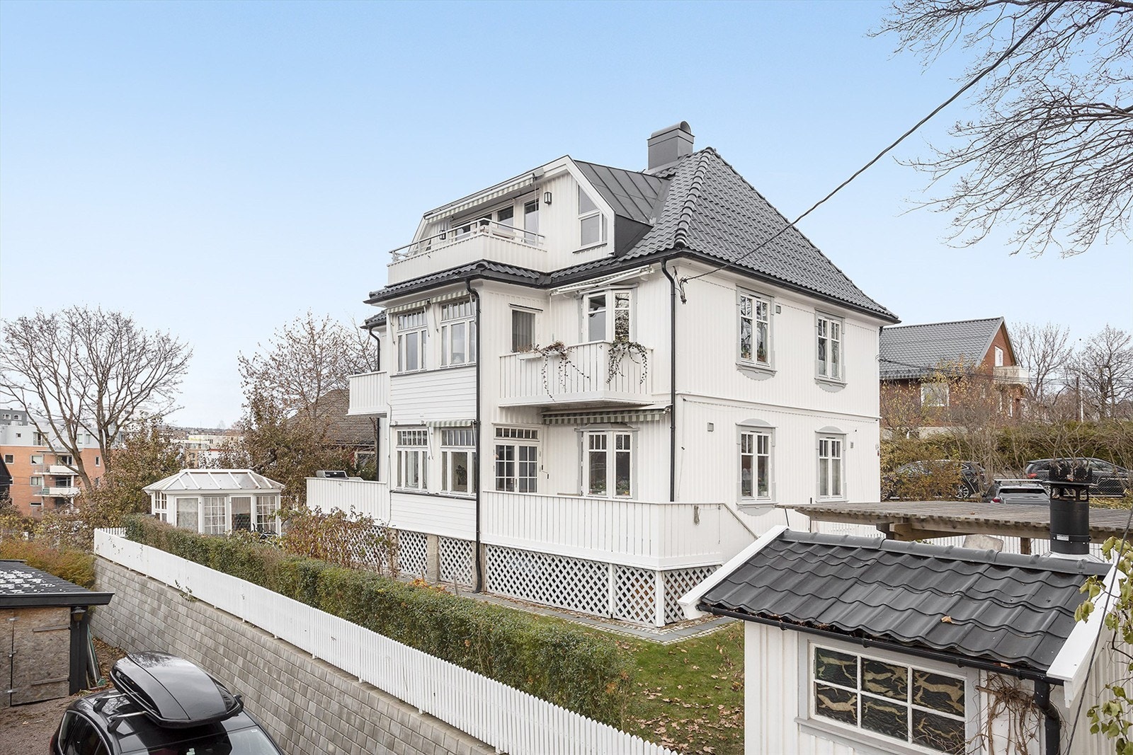 Fasade av det flotte huset. Galleribilde