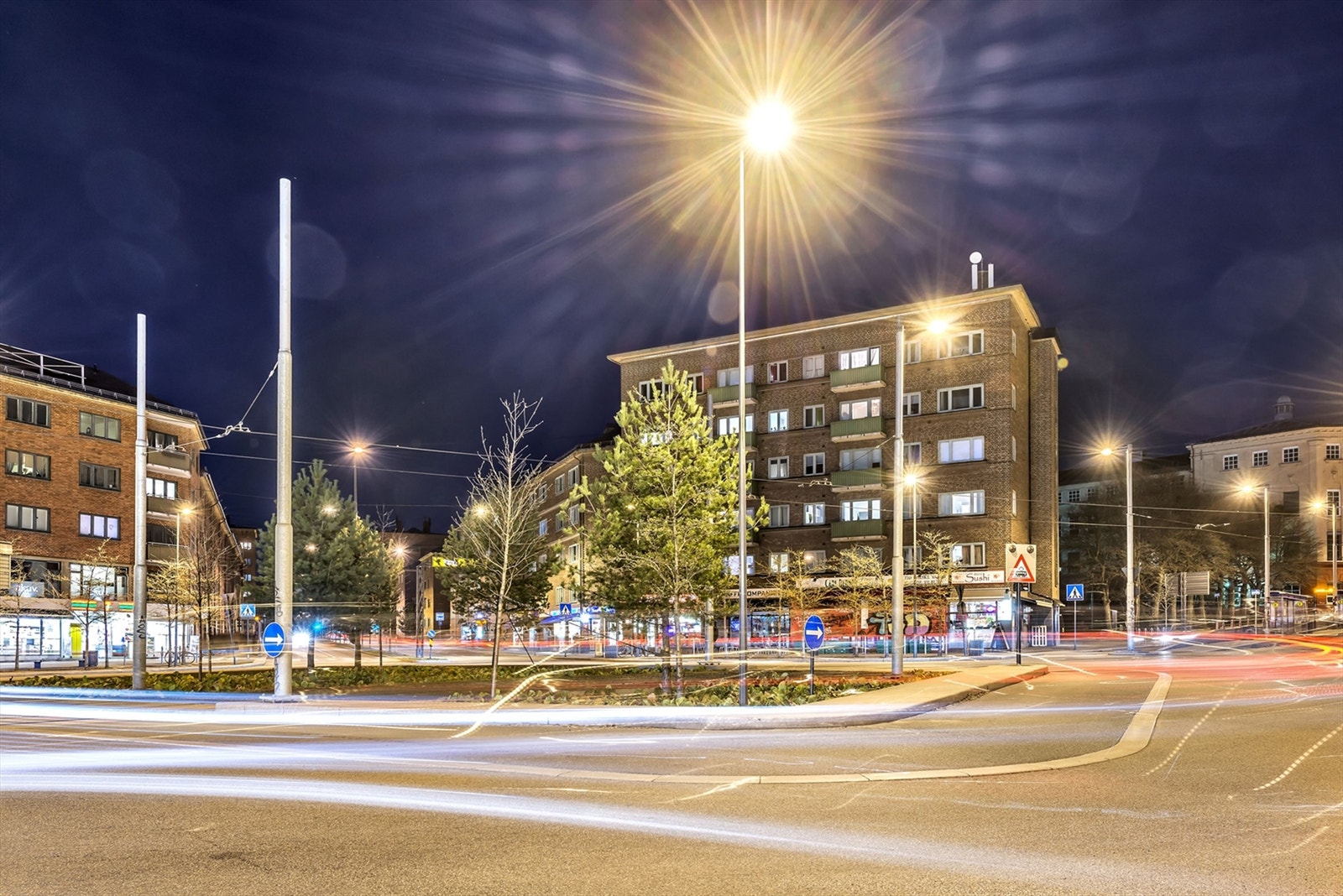 Carl Berners plass i nærheten. Galleribilde
