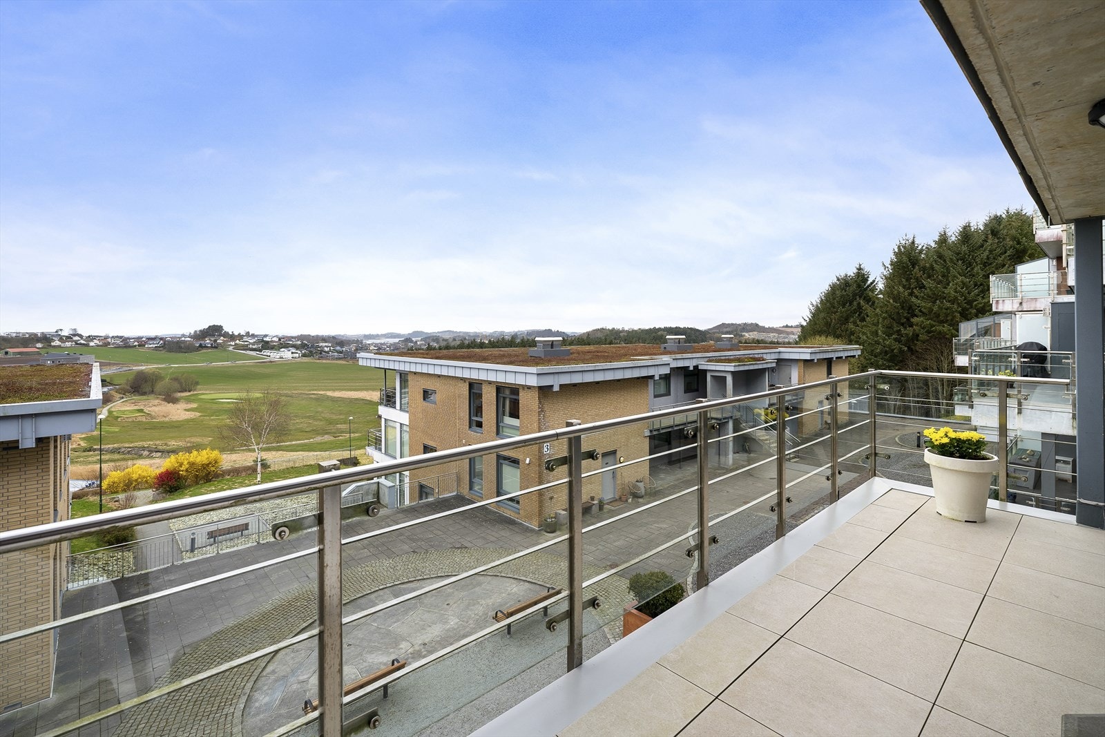 - En lekker endeleilighet med fantastiske sol- og utsiktsforhold - Galleribilde