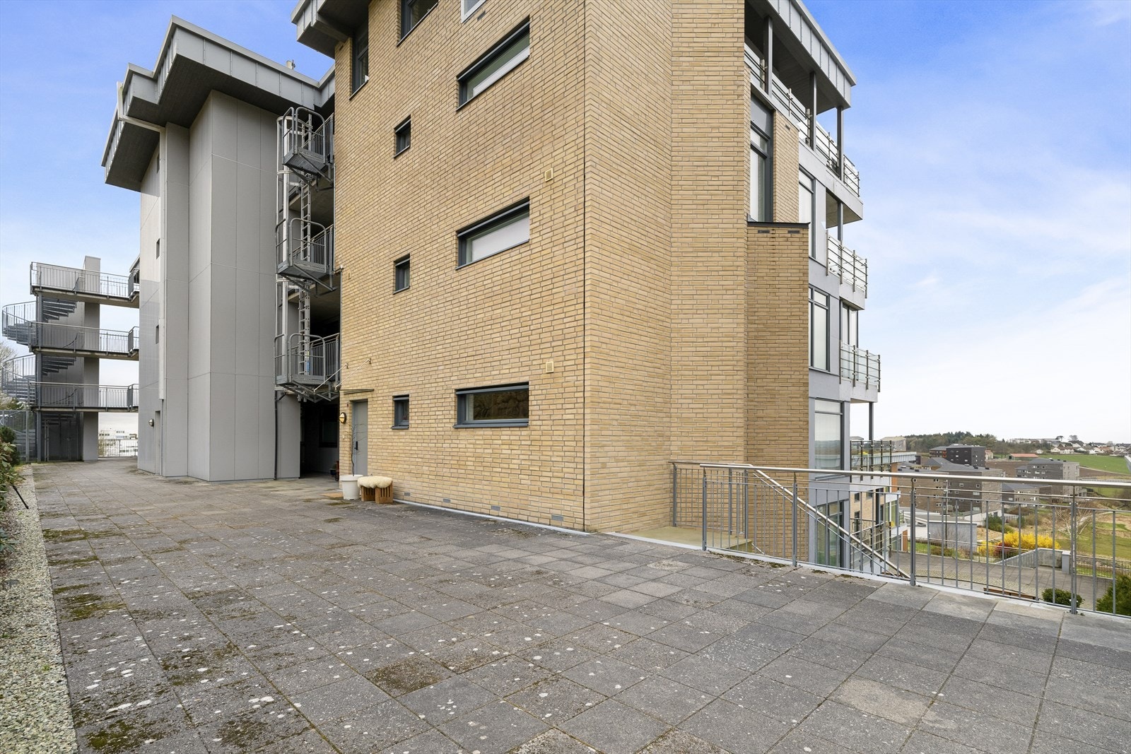 - Her kan man nyte morgen solen - Galleribilde