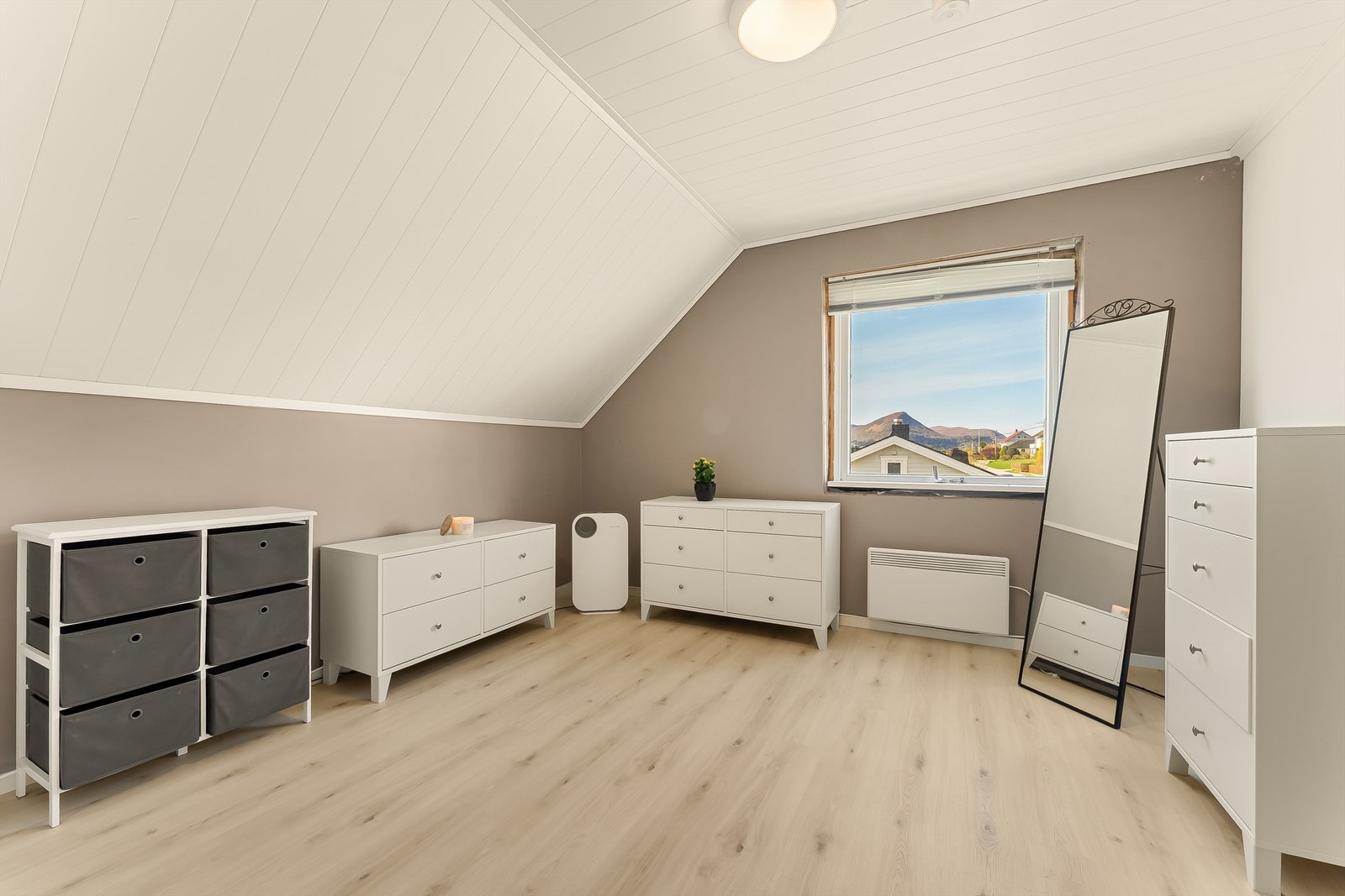 Soverom. Galleribilde