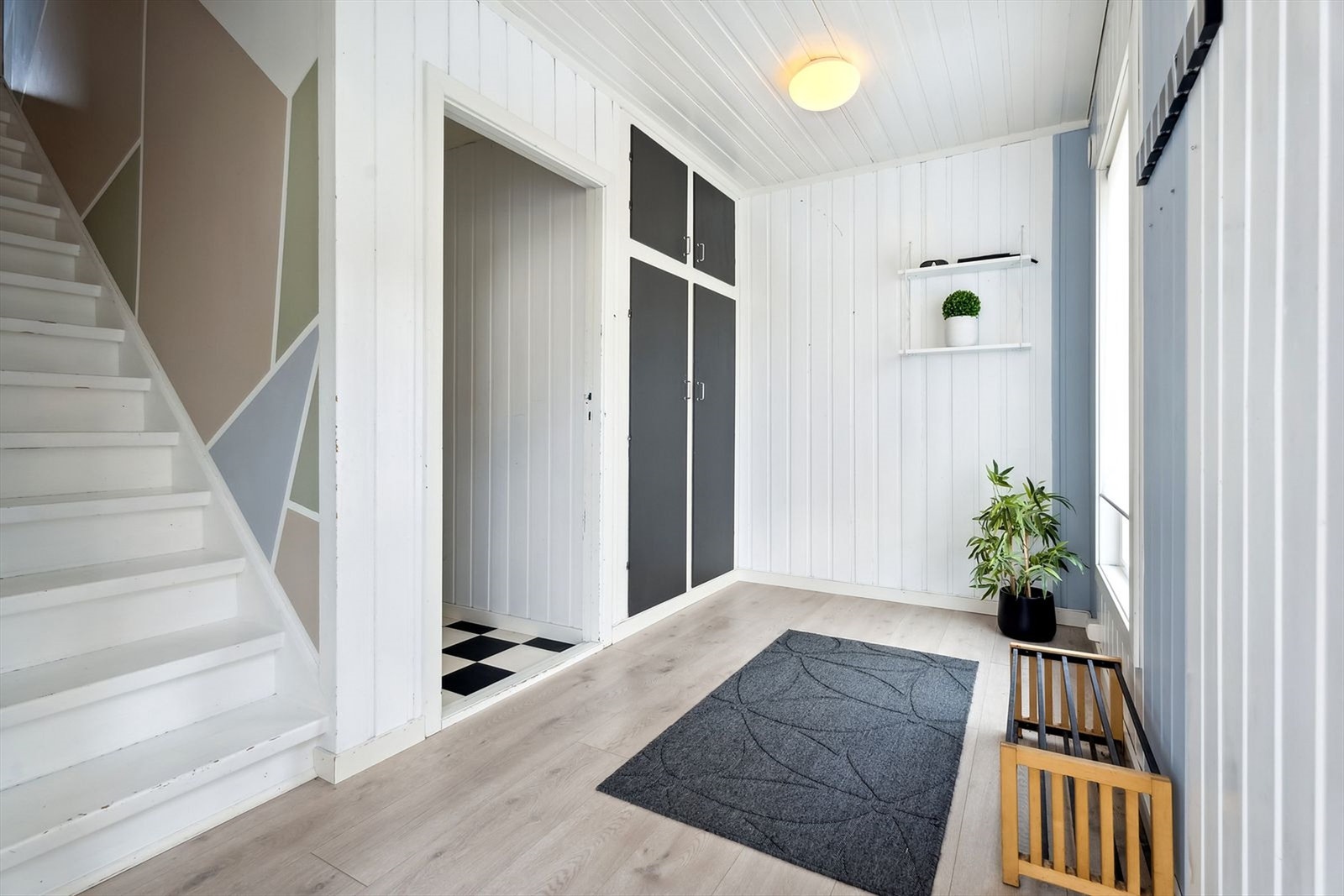 Trapp til loft. Galleribilde