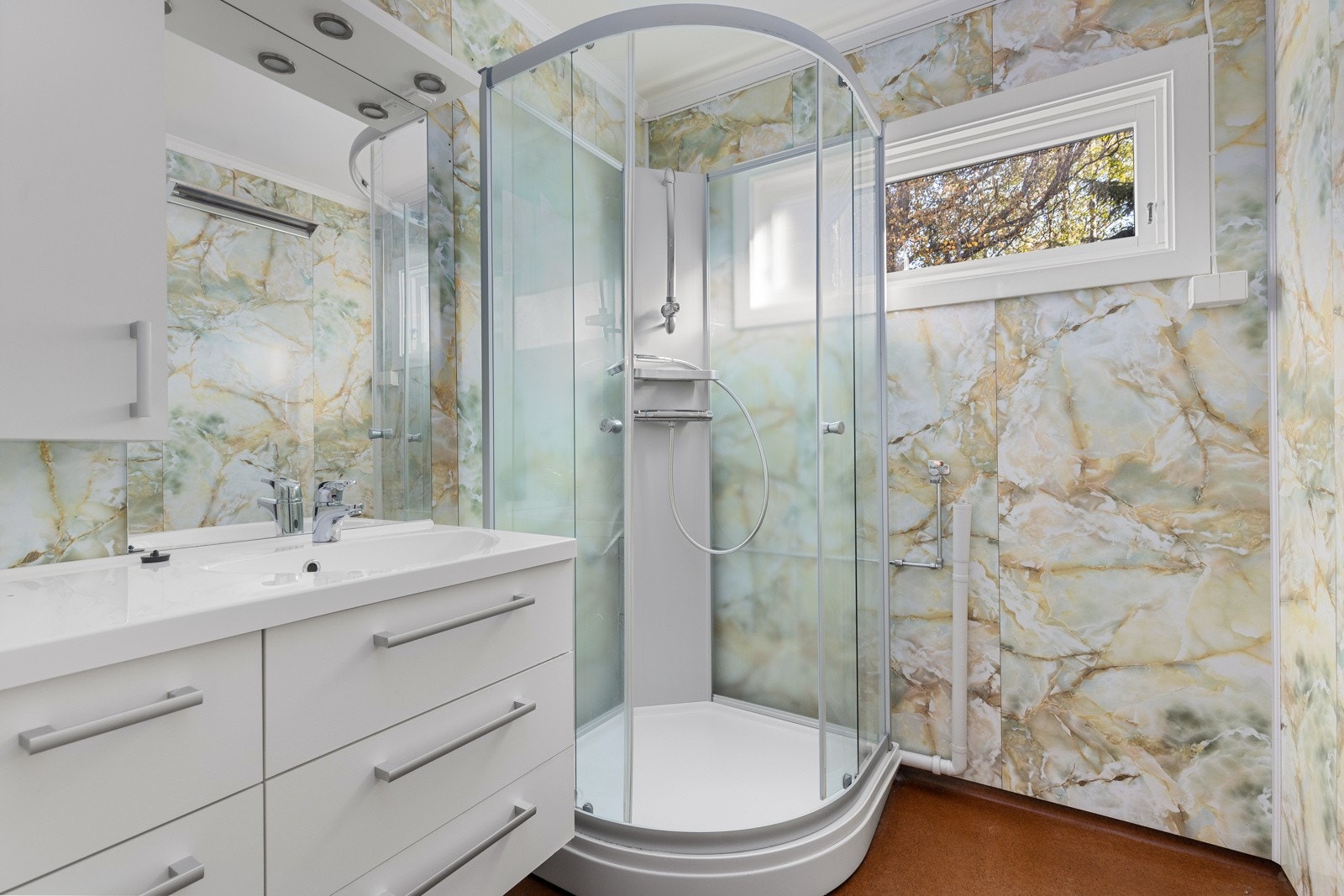 Våningshus I Galleribilde