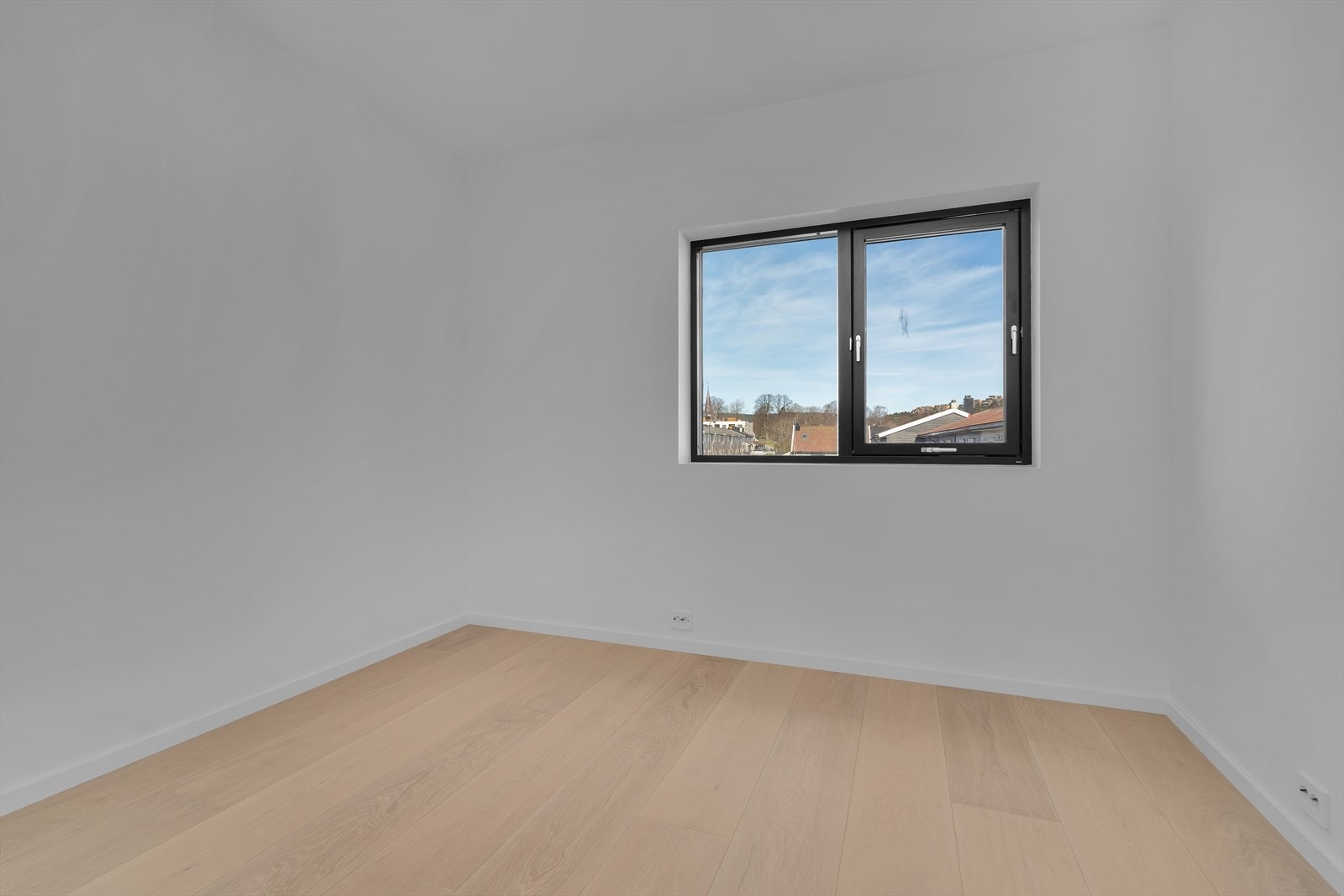 Soverom 2. etasje på ca 8 kvm Galleribilde