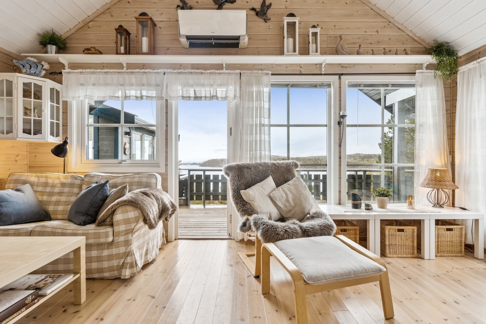 Store vindusflater gir fine utsiktsforhold Galleribilde