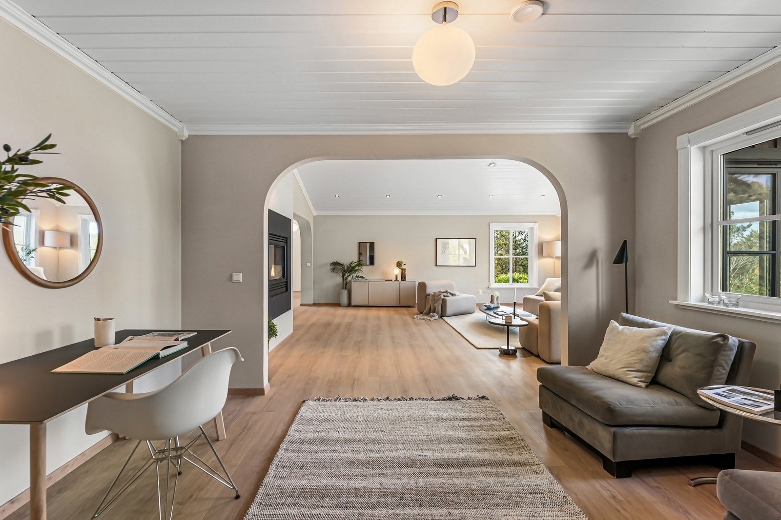 Mellomgang/lounge område. Galleribilde