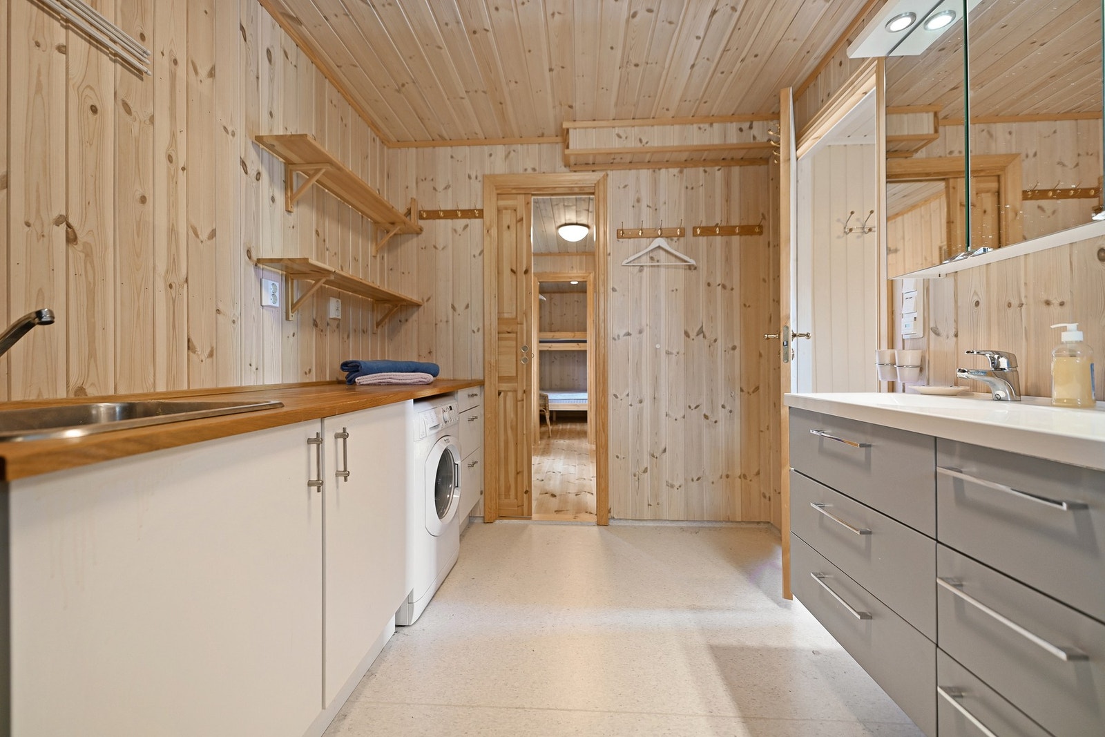 Nyere bad i 1. etasje Galleribilde