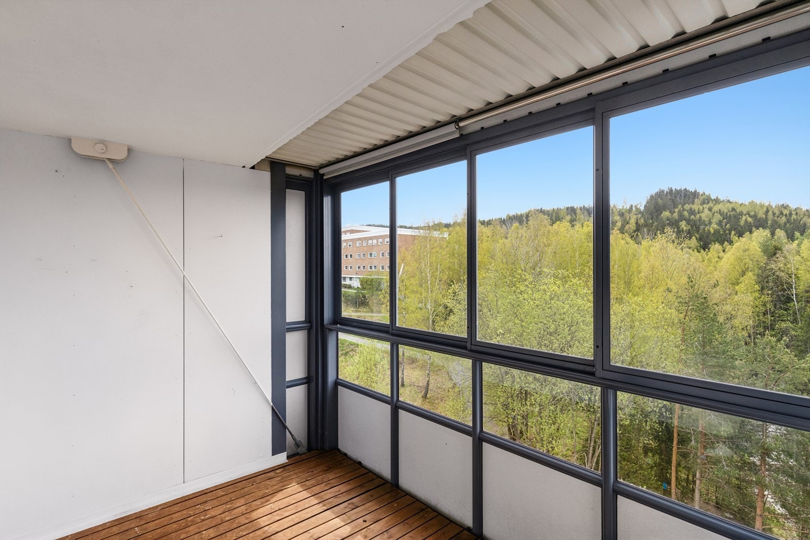 Innglasset balkong. Galleribilde