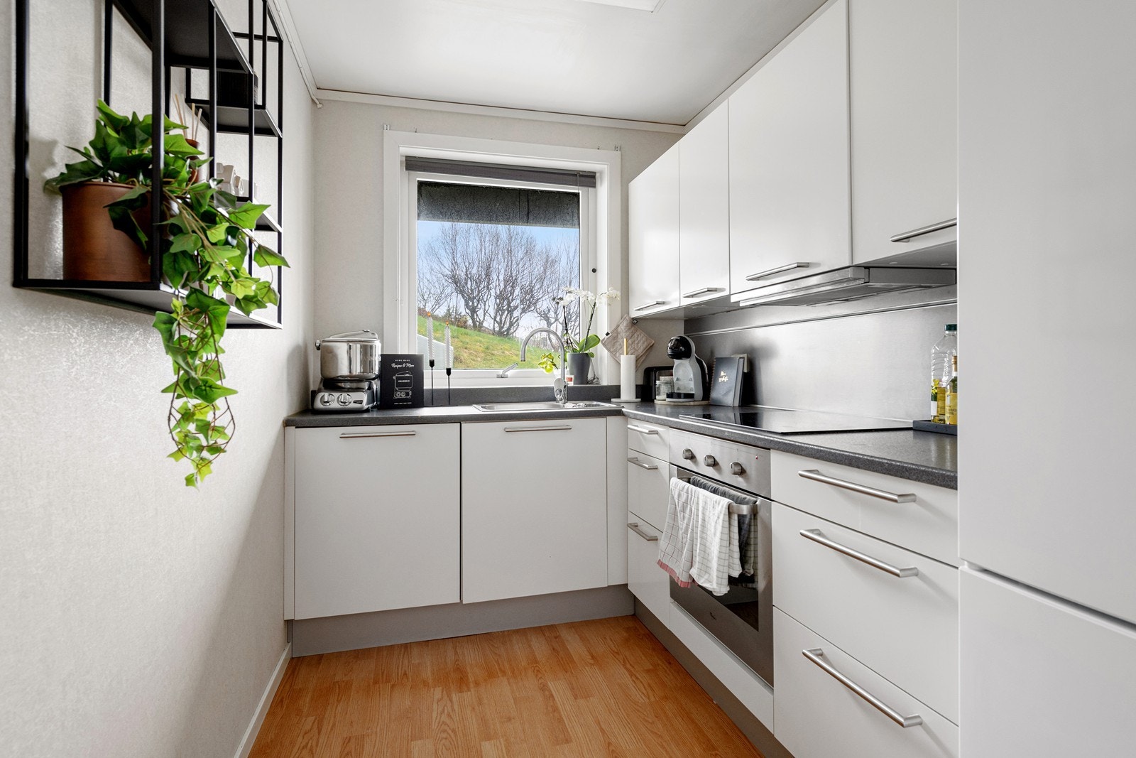 Kjøkken i sokkelleilighet Galleribilde