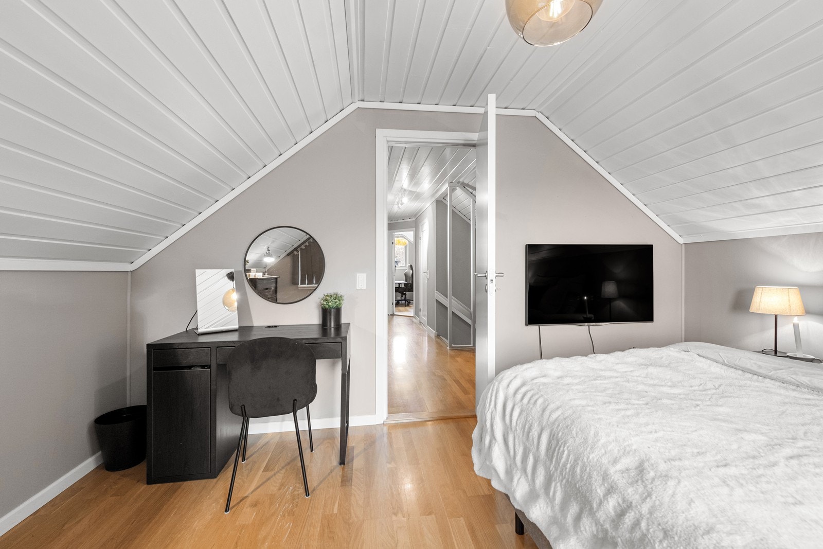 Soverom på loft Galleribilde