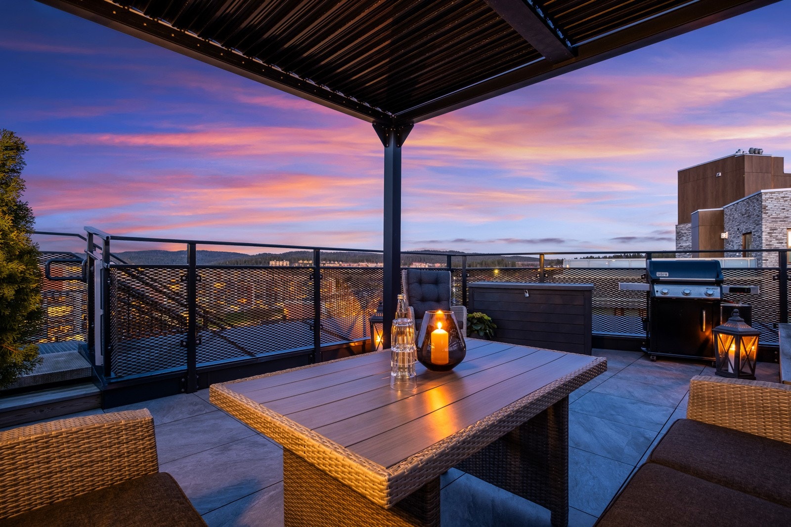 En flott 4-roms med balkong og takterrasse! Galleribilde