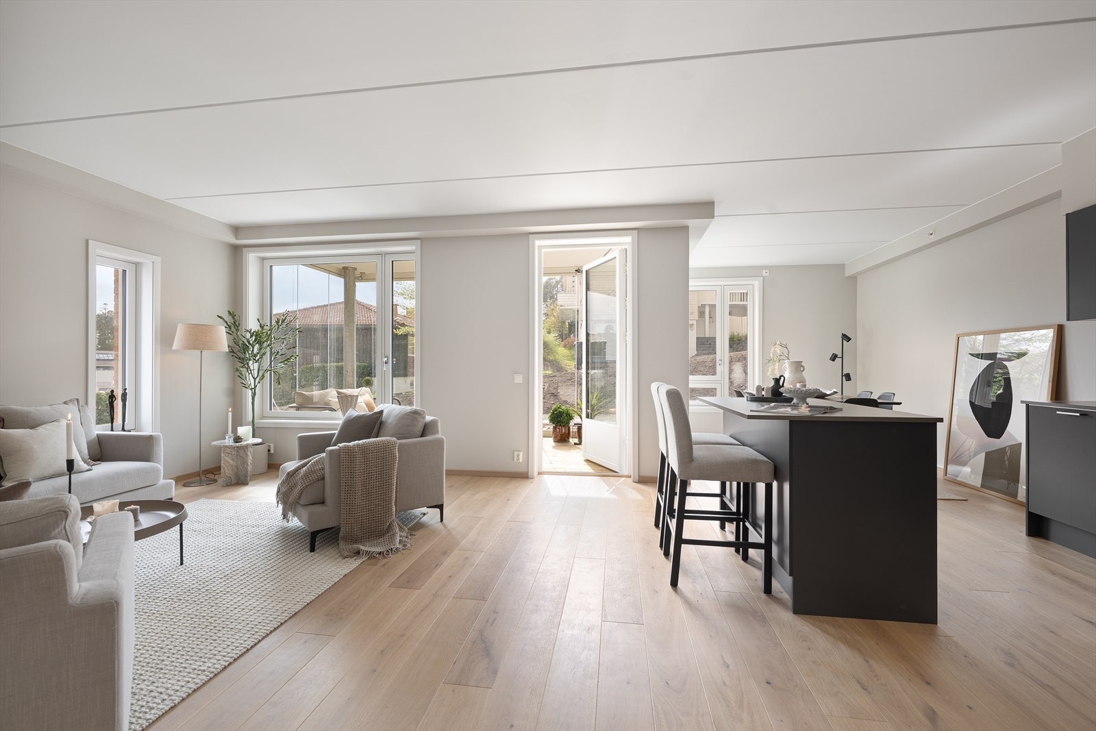 En flott, moderne og innflytningsklar 4-roms selveierleilighet fra 2025/2024 med gjennomgående god standard Galleribilde