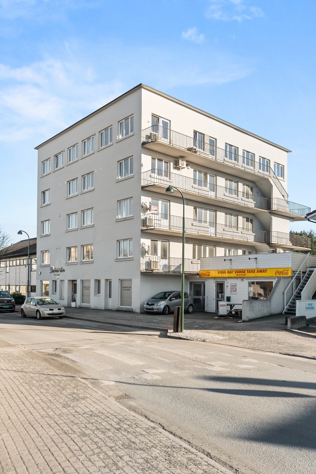 Bygningen ble totalrenovert både utvendig og innvendig i 2017/ 18. Galleribilde