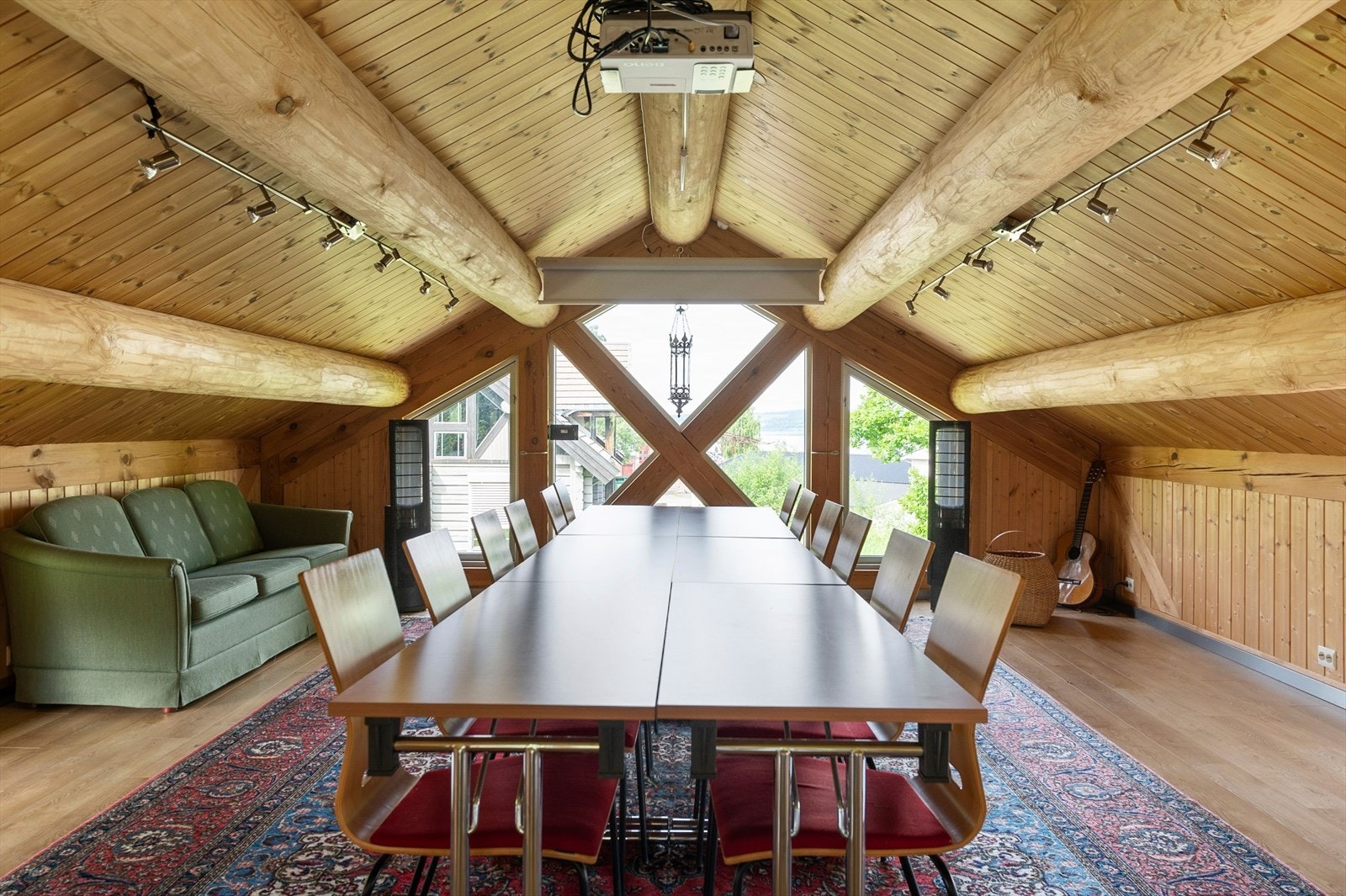 Disponibelt rom på loftsetasjen i annekset. Galleribilde