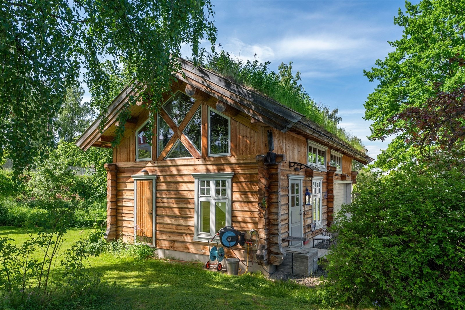 Solid bygg fra Laftekompaniet. Galleribilde