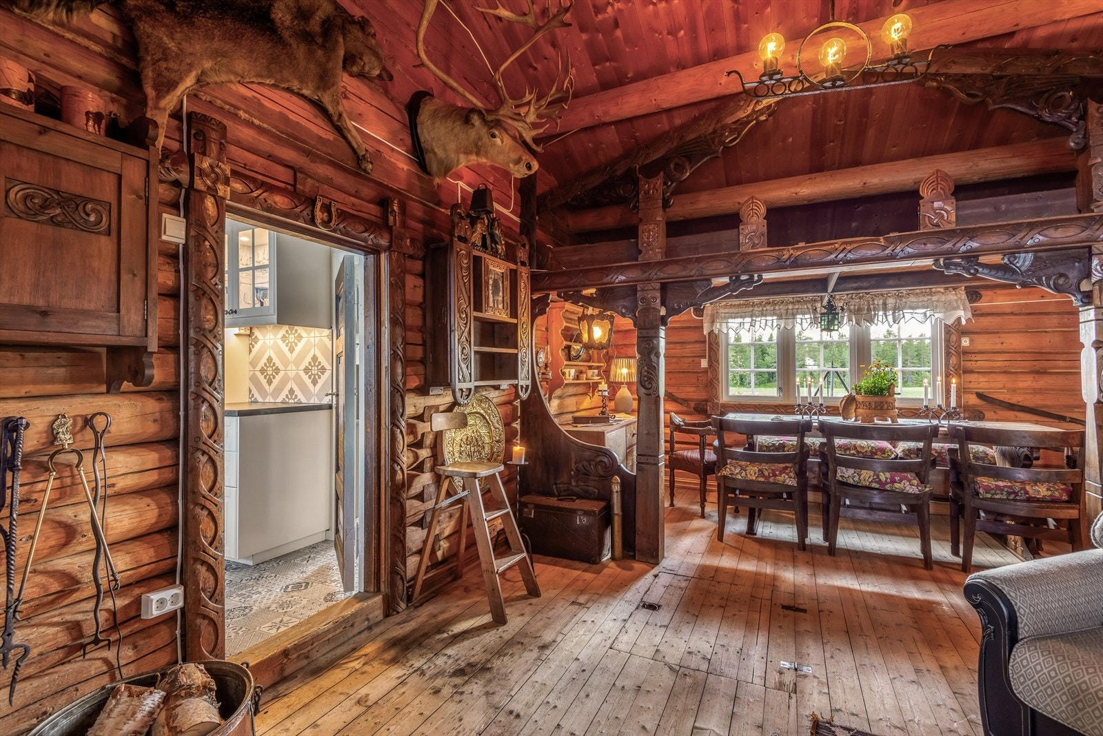 Dette rommet er skapt for gode middager, sene kvelder og eventyr for ungene. Galleribilde