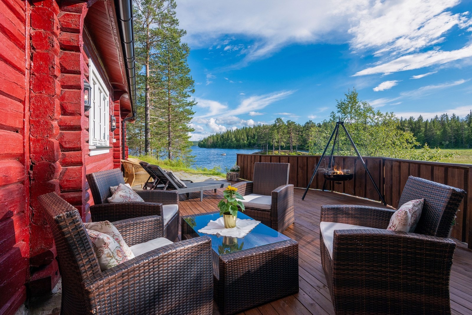 Terrassen er et herlig oppholdssted. Galleribilde