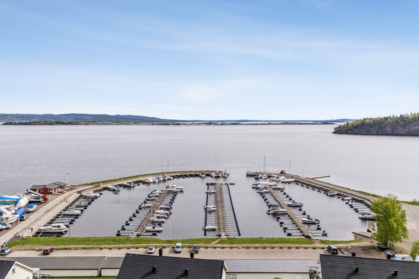 Fantastisk sjøutsikt fra terrasse og stue Galleribilde