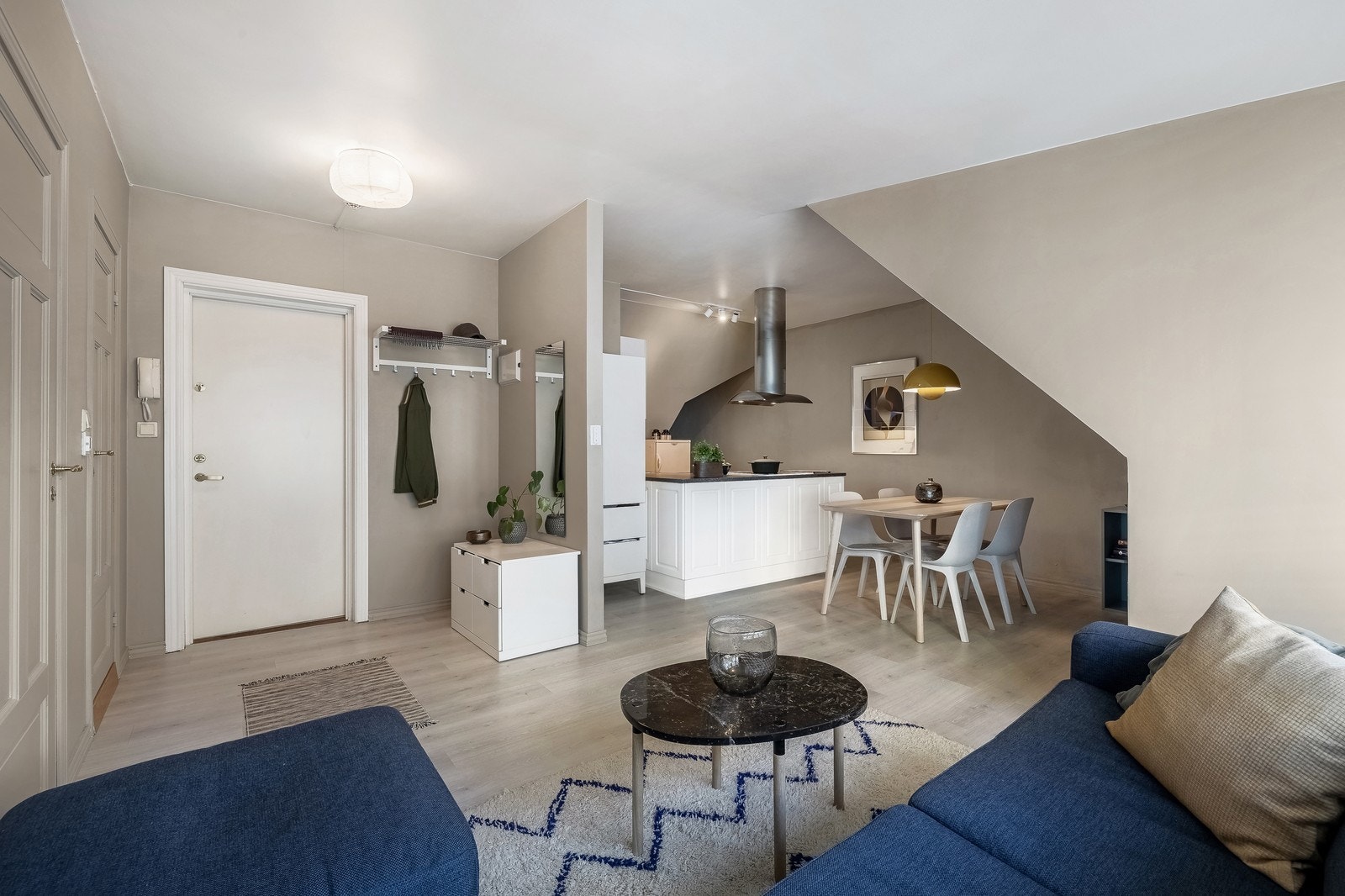 Stue/kjøkken. Galleribilde