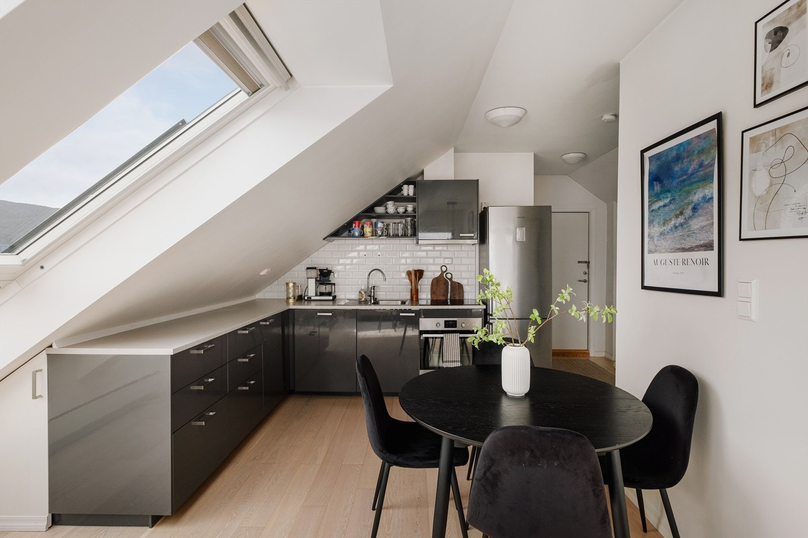 Moderne og tiltalende standard fra 2015. Galleribilde