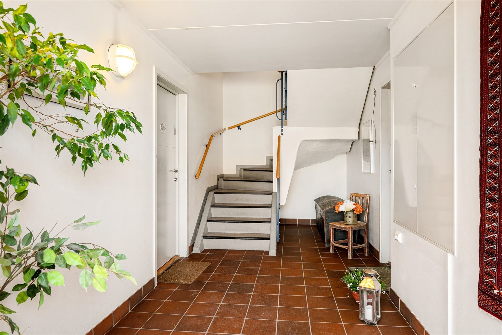 Inngangsparti. Galleribilde