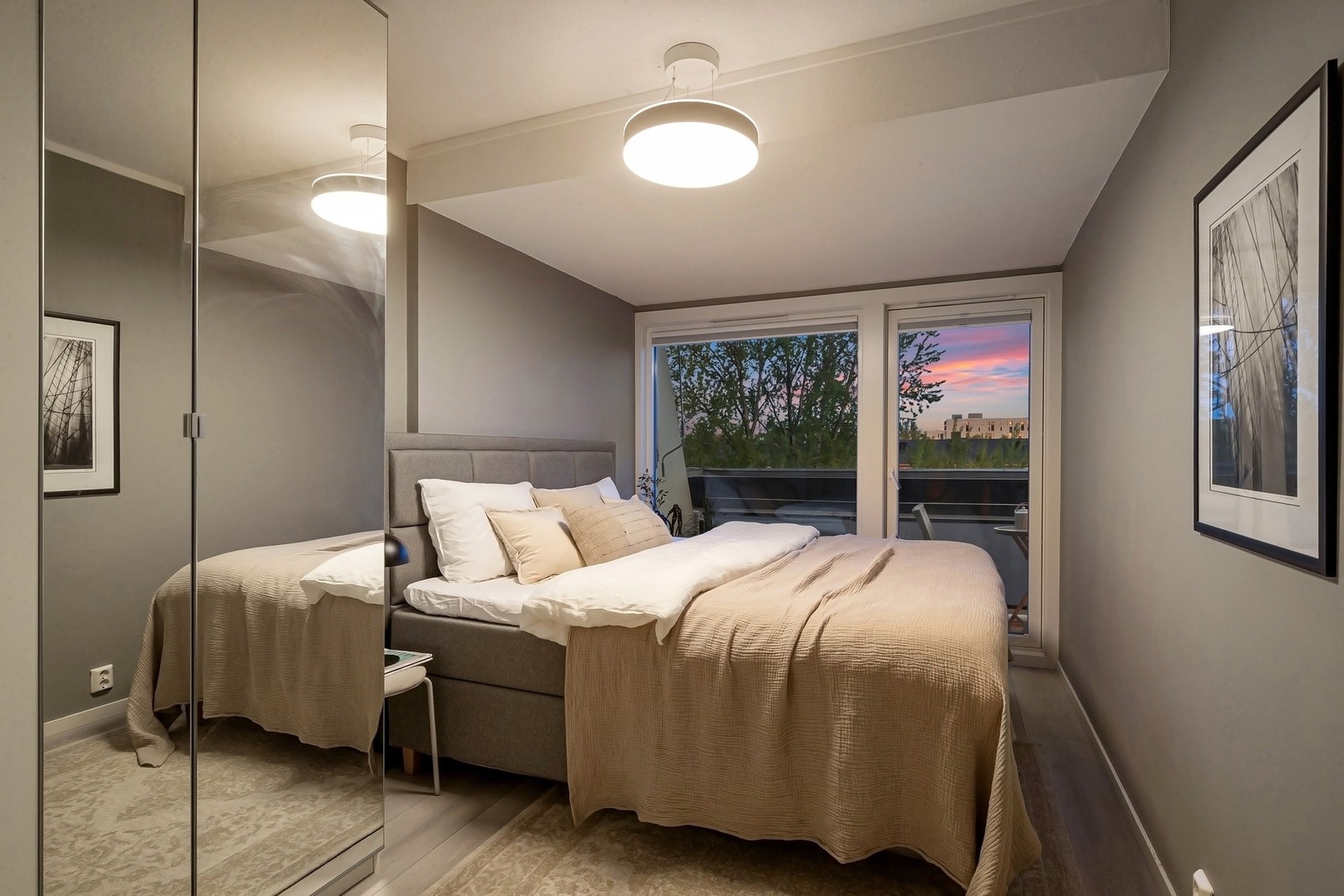 Soverom 1 av 2 Galleribilde