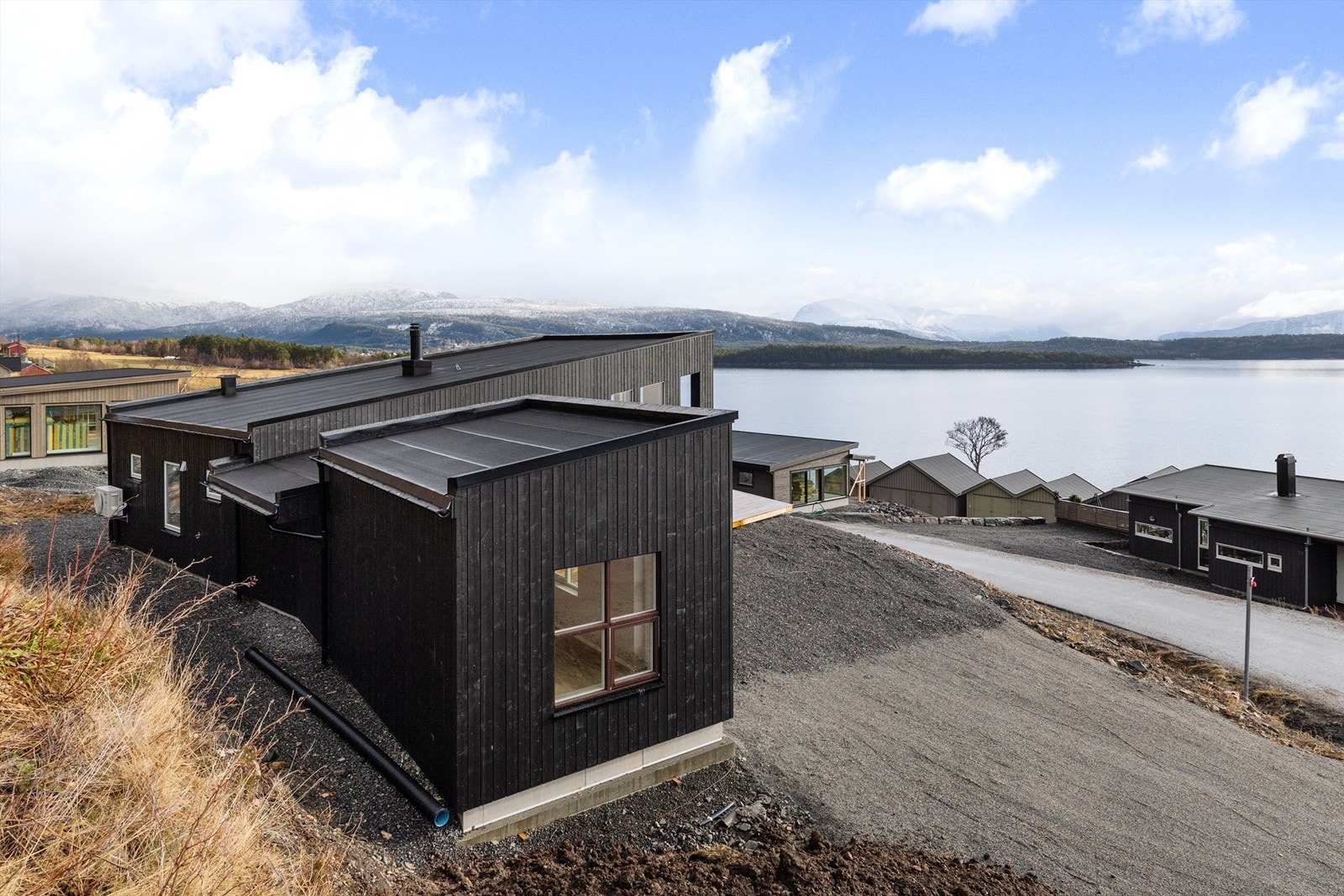 Det er flott utsikt fra eiendommen. Galleribilde