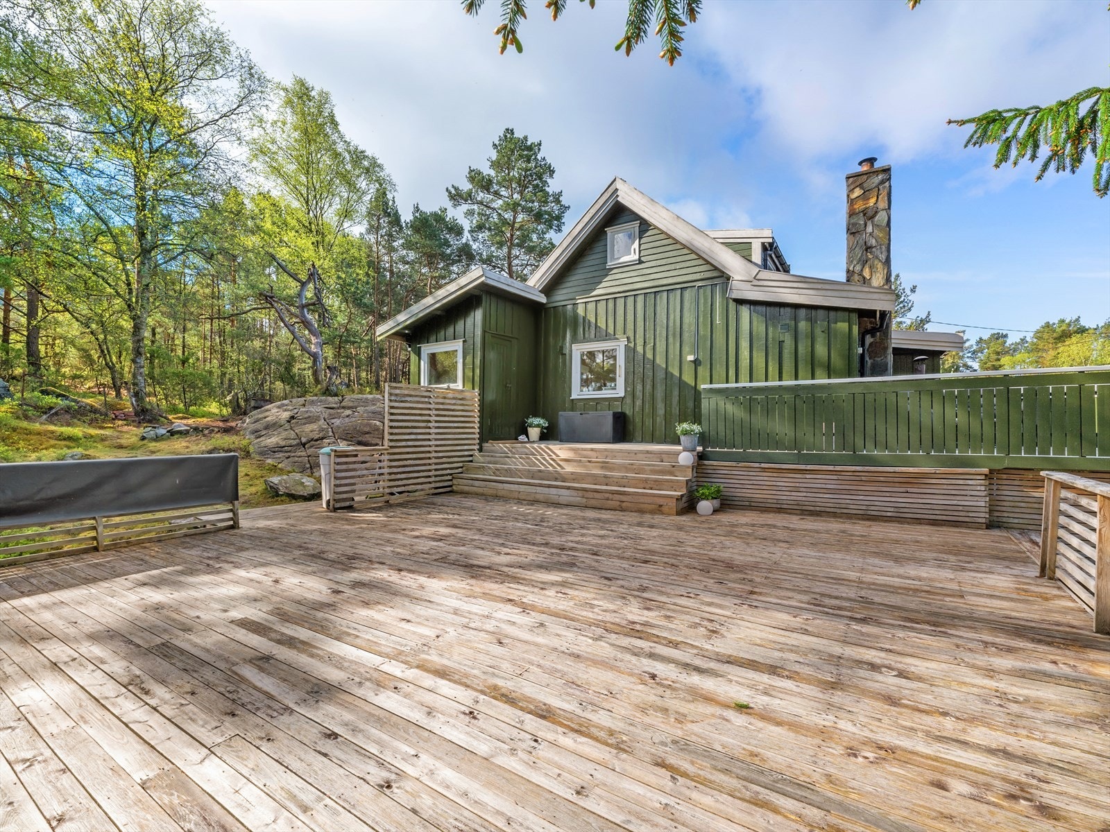 Så her koser du deg med familie og besøk med nystekte vafler eller grillmat fra grillen. Galleribilde