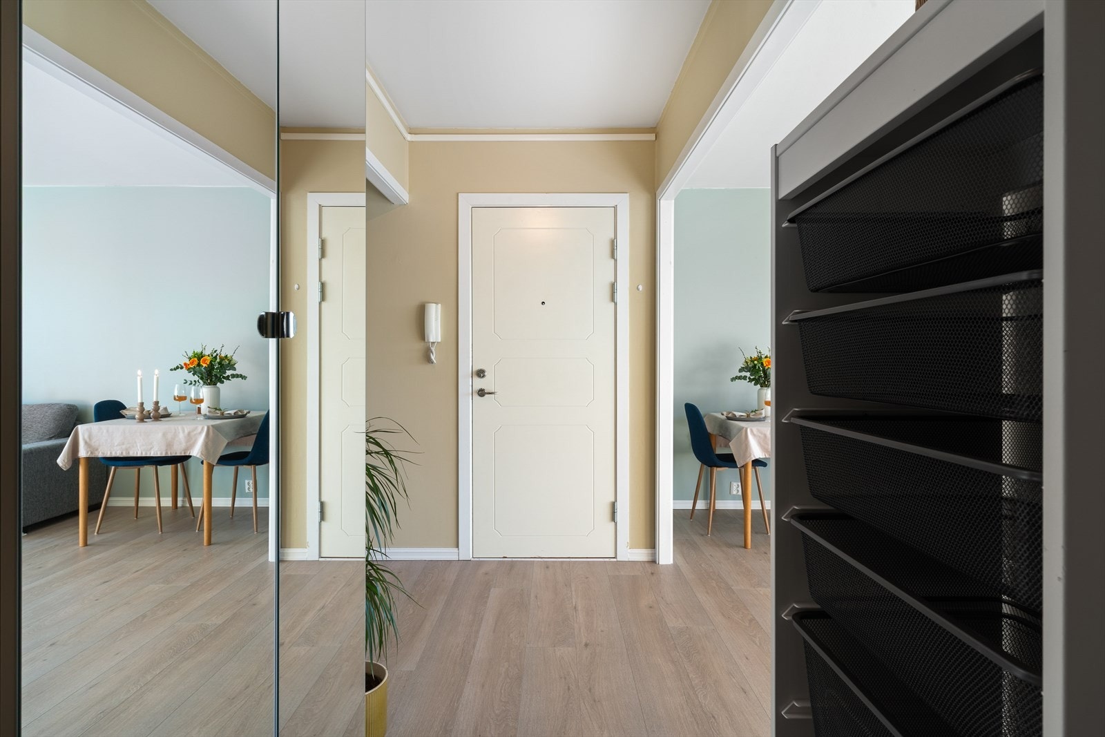 - Entréen måler 5,5m² - Galleribilde