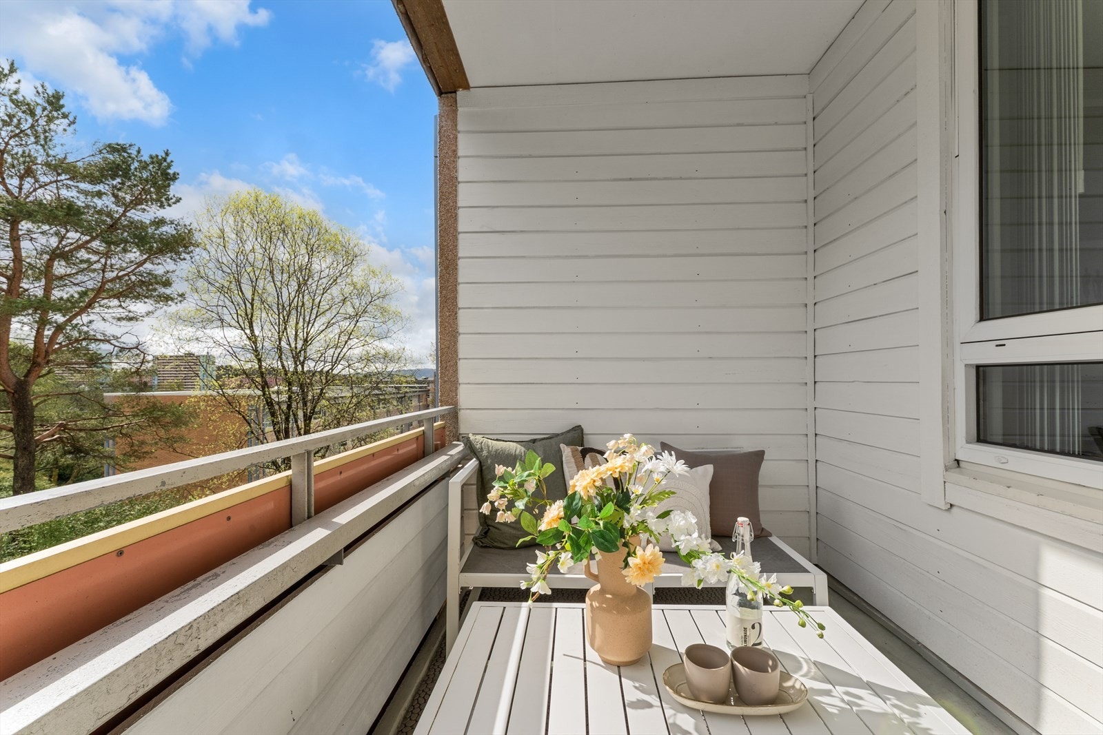 - Balkongen måler 4,4 m² - Galleribilde