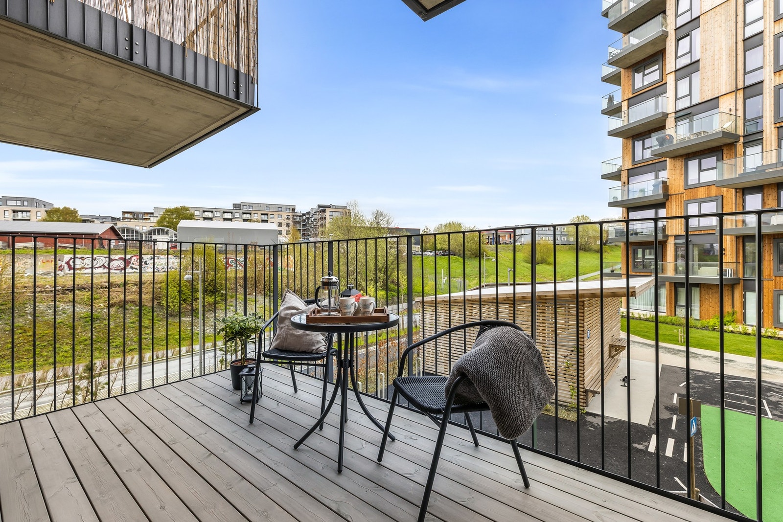 Leiligheten er lokalisert sentralt på Lilleby. Galleribilde