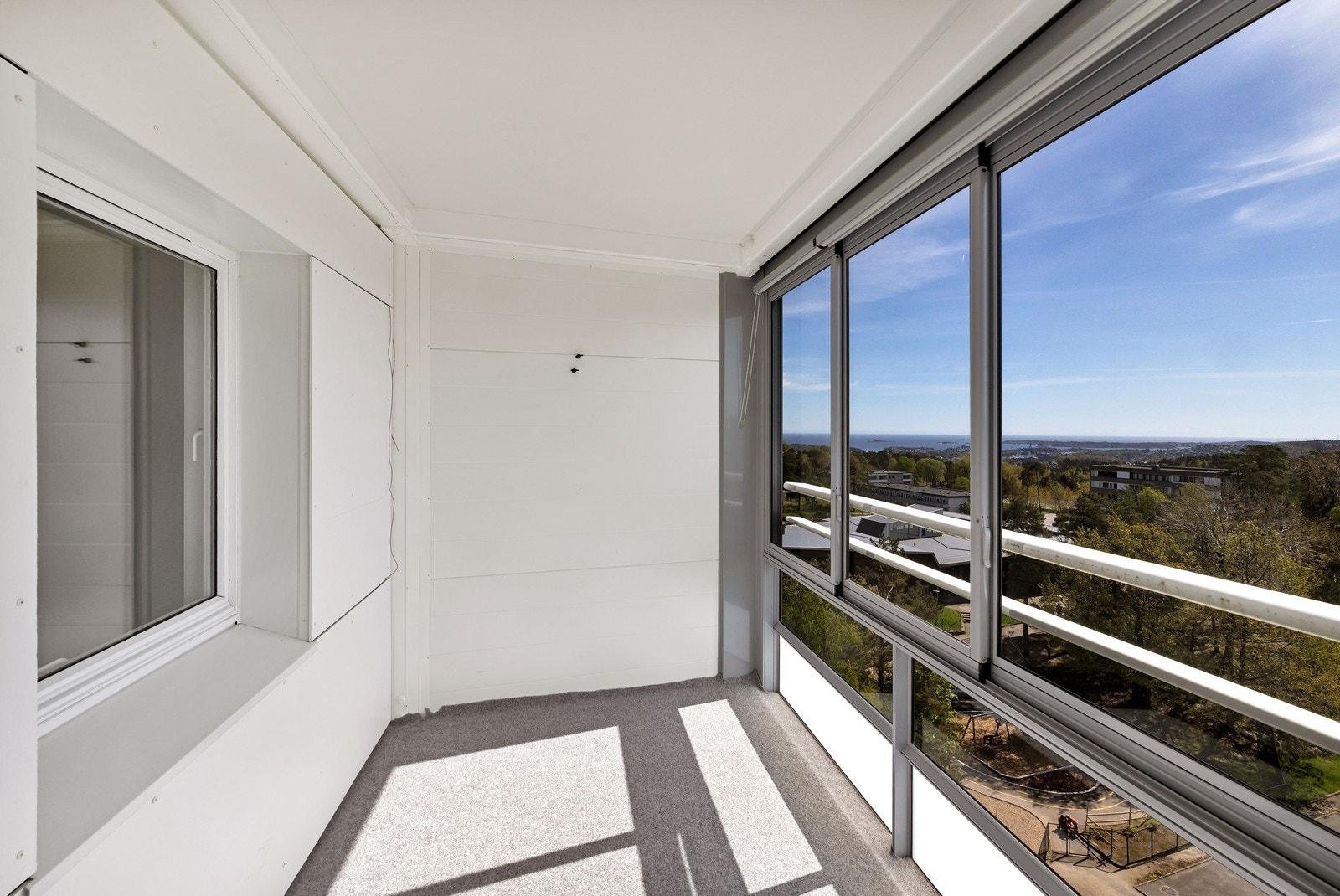 Innglasset balkong. Galleribilde