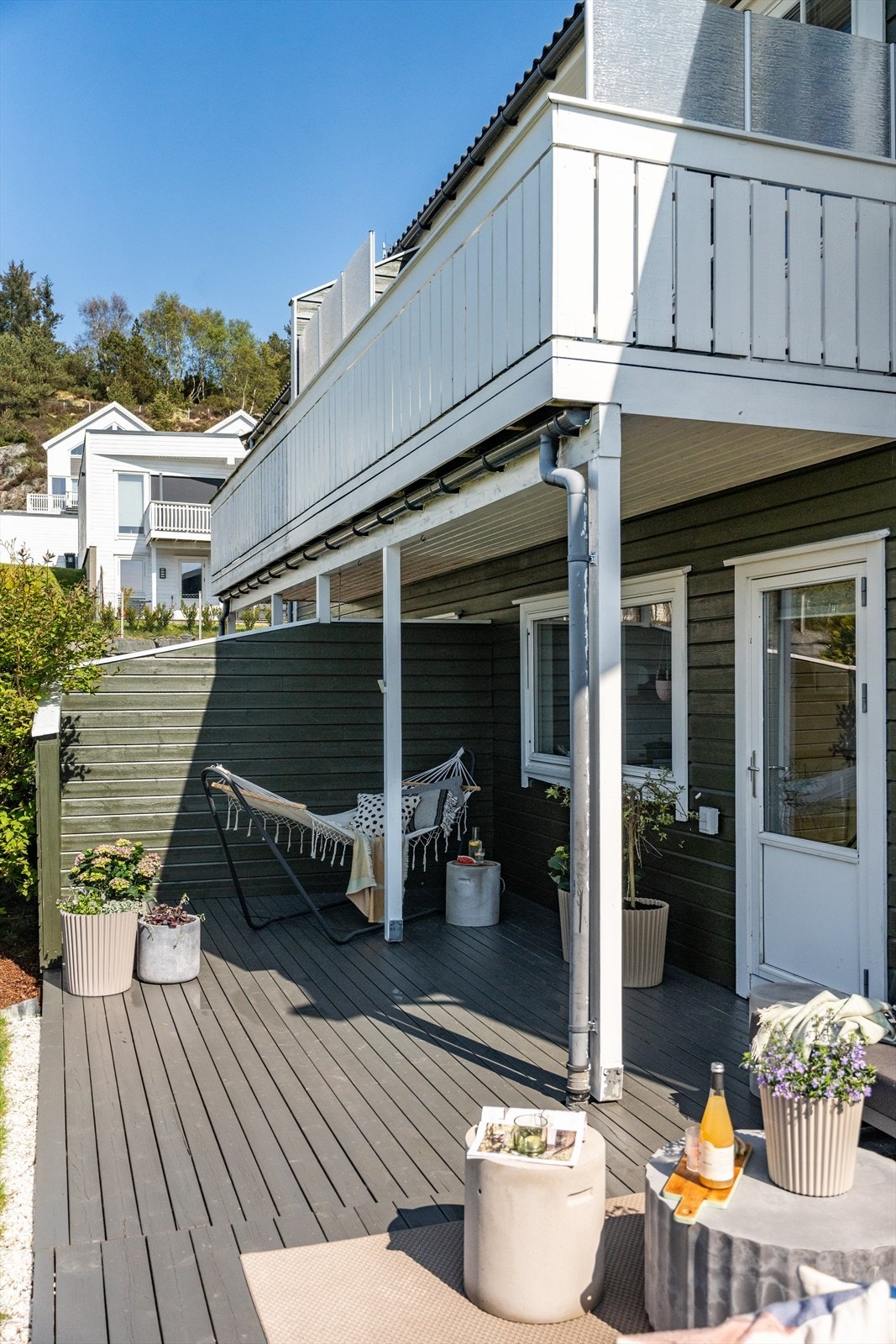 Koselig terrasse med direkte adkomst fra stue. Galleribilde